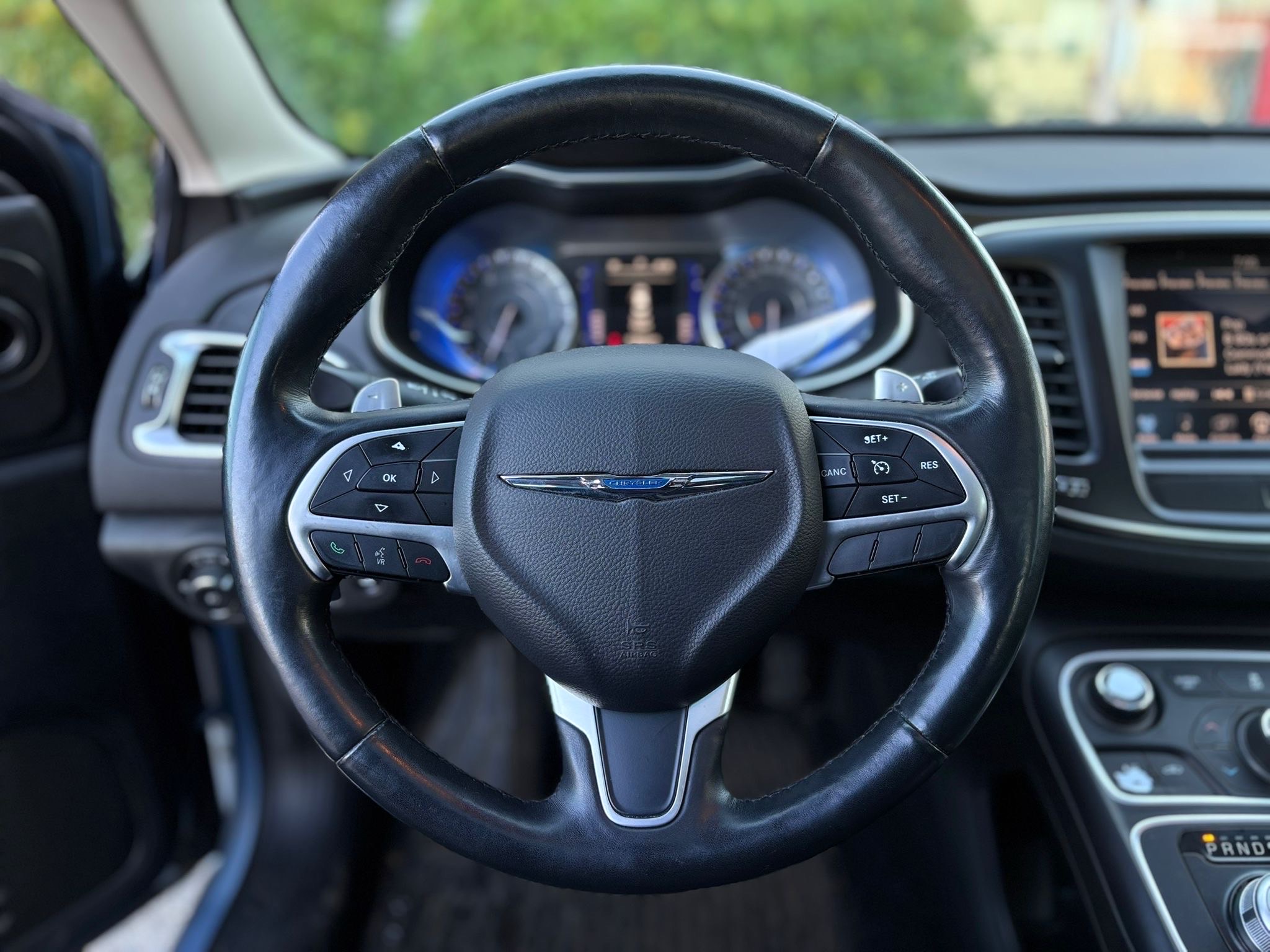 /canwestautoinc/2015-Chrysler-200-9185315203901536.jpg