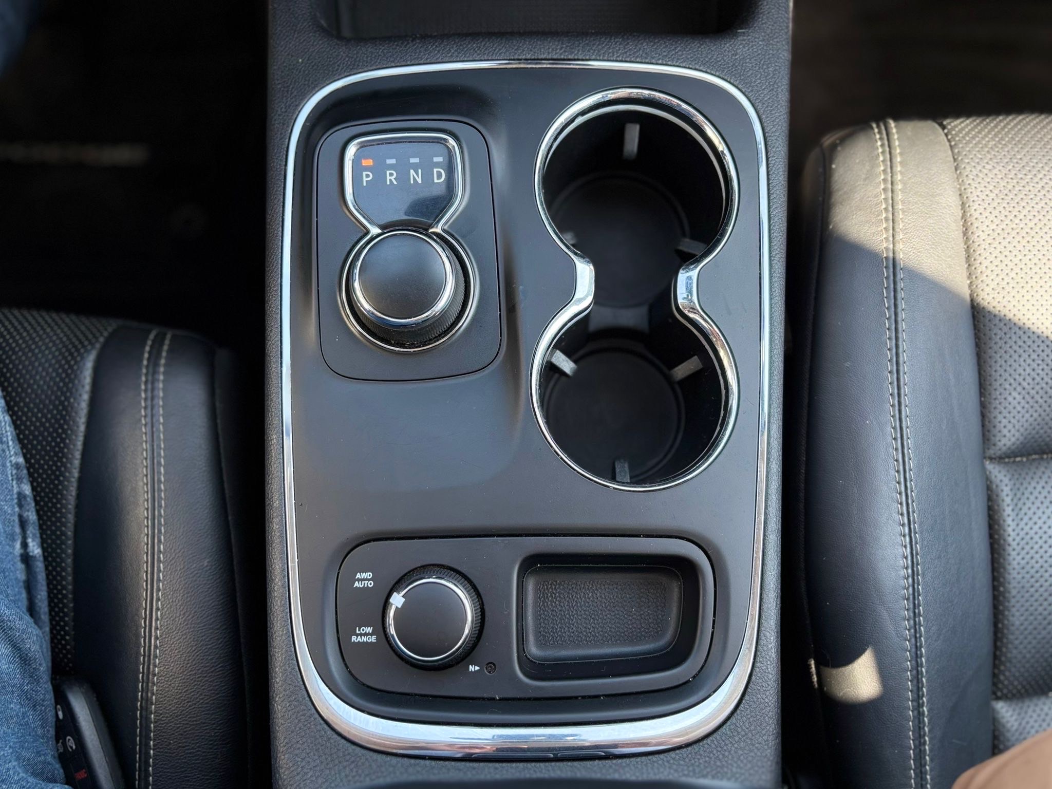 /canwestautoinc/2015-Dodge-Durango-38821435441138985.jpg
