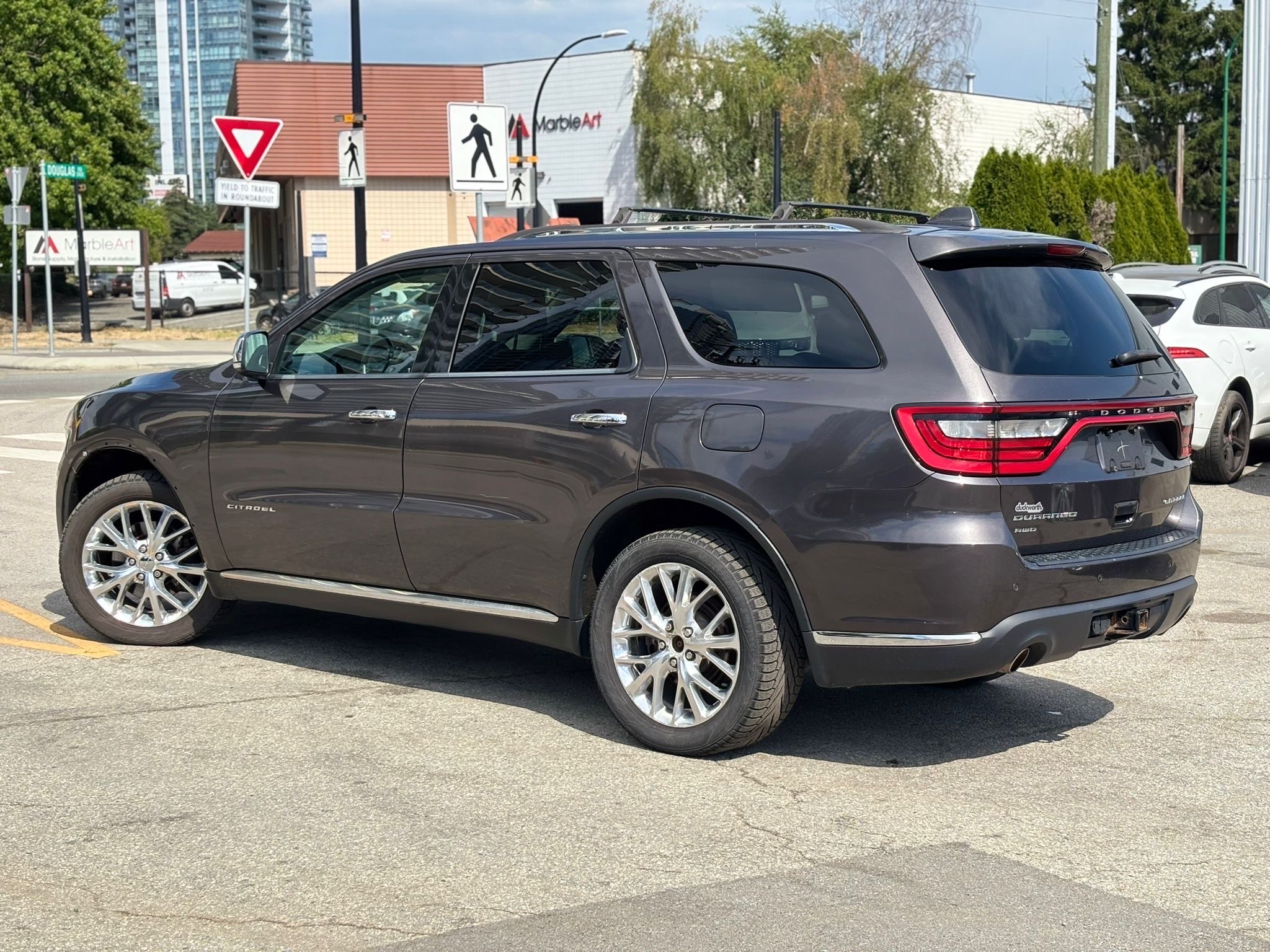 /canwestautoinc/2015-Dodge-Durango-4005609607330567.jpg