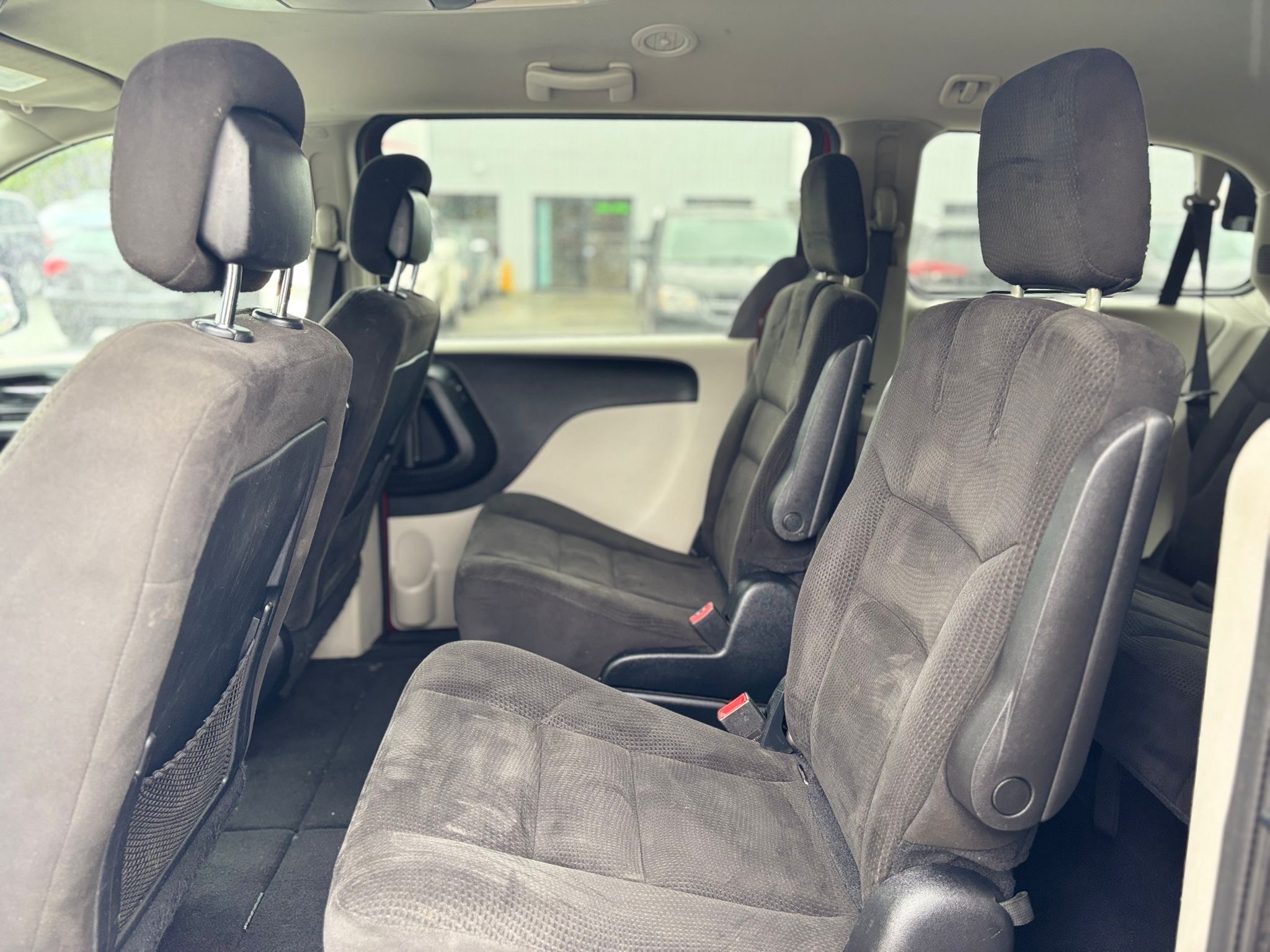 /canwestautoinc/2015-Dodge-GrandCaravan-17949335343490191.jpg