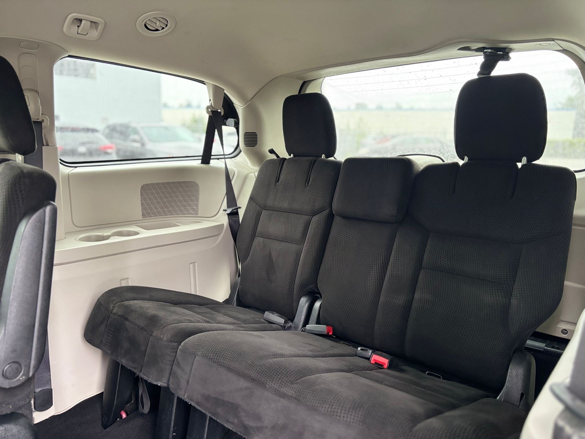 /canwestautoinc/2015-Dodge-GrandCaravan-23480177838165894.jpg