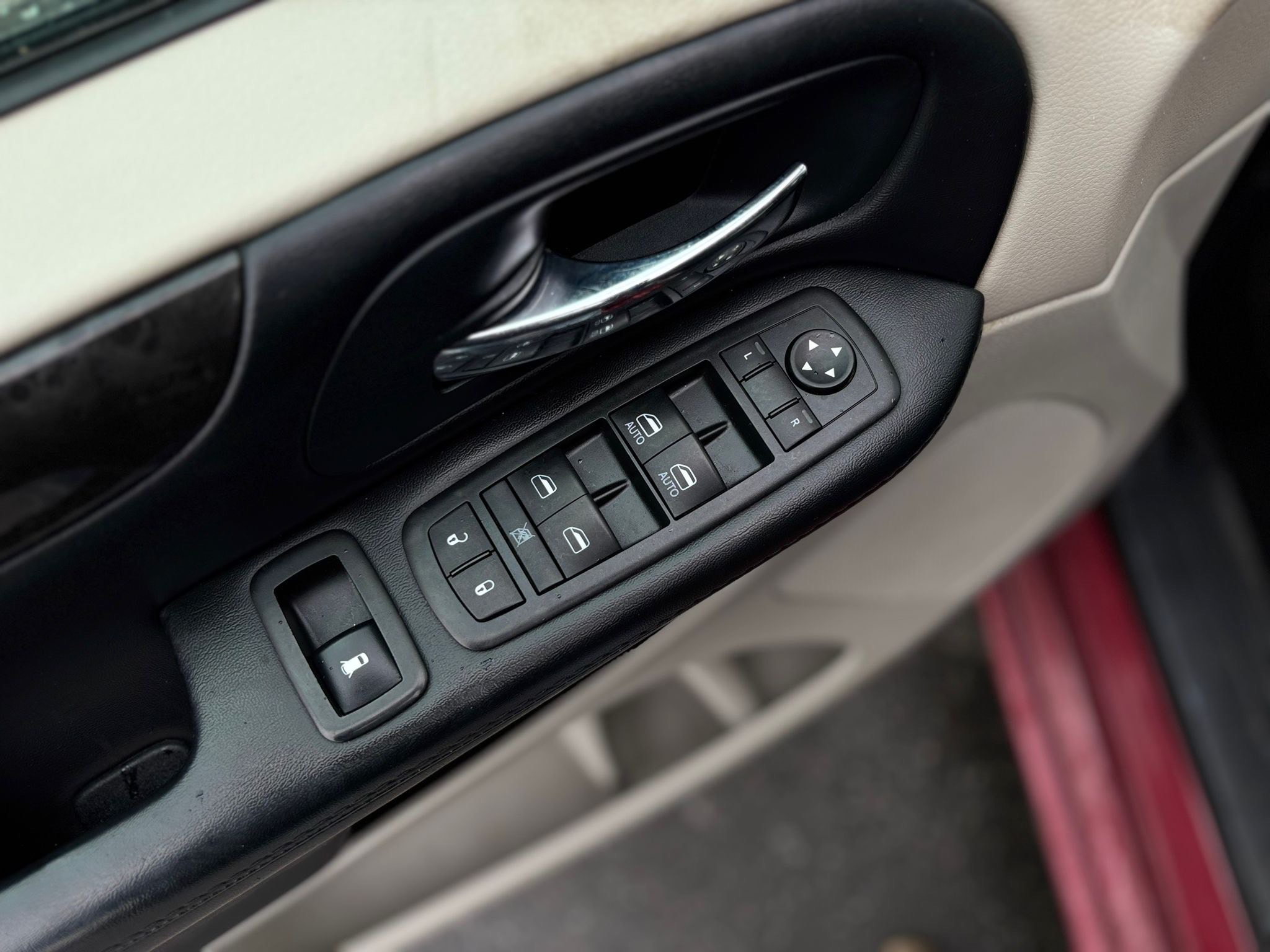 /canwestautoinc/2015-Dodge-GrandCaravan-30849407228521075.jpg