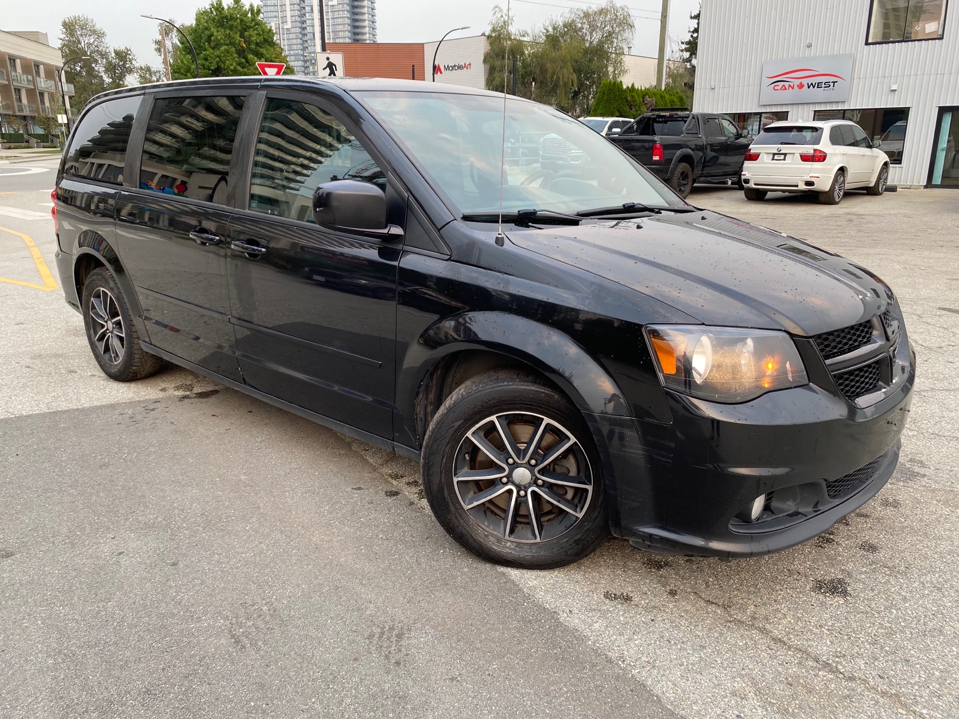 /canwestautoinc/2015-Dodge-GrandCaravan-6824838093594725.jpg