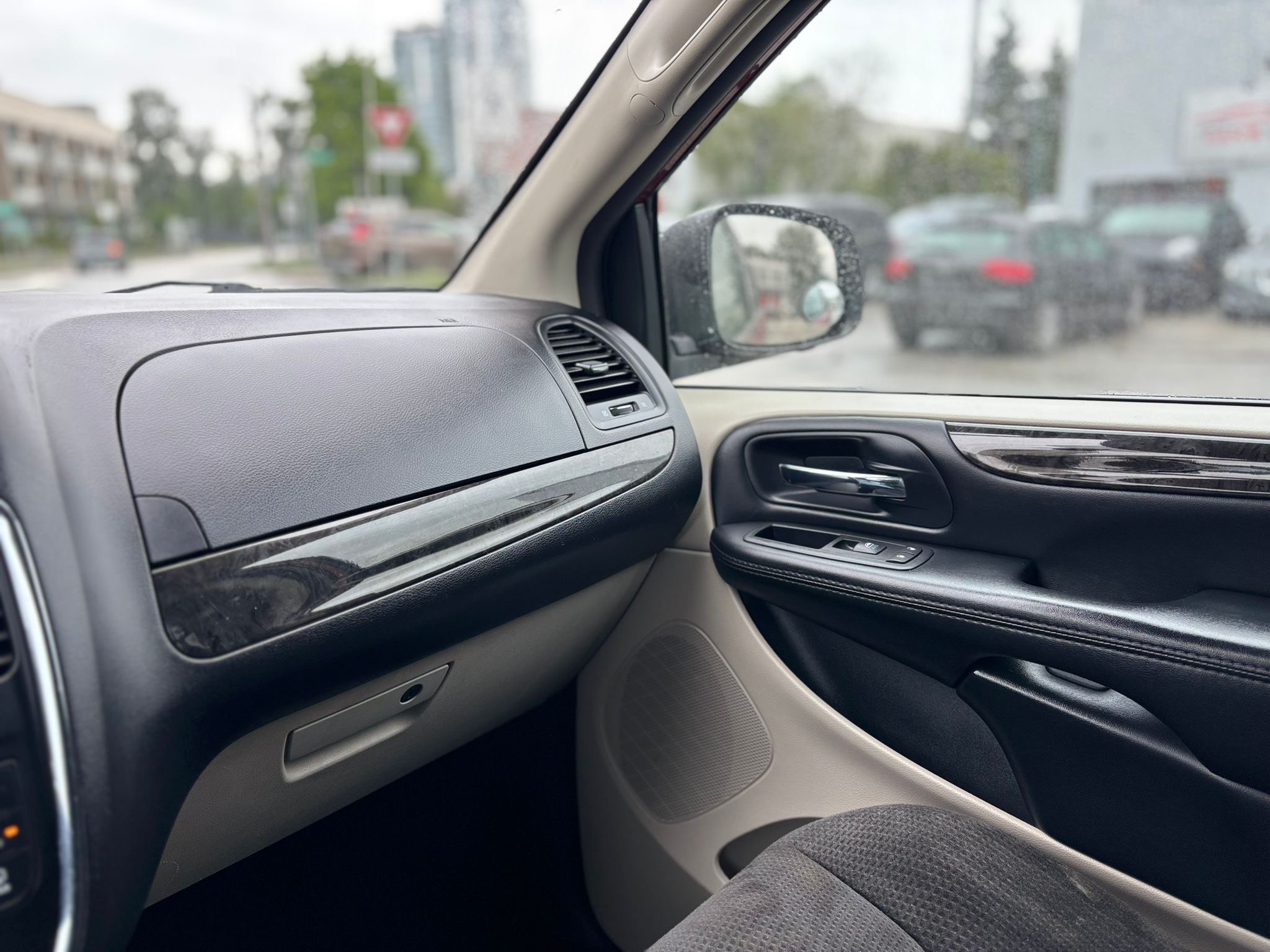 /canwestautoinc/2015-Dodge-GrandCaravan-8020968139905598.jpg