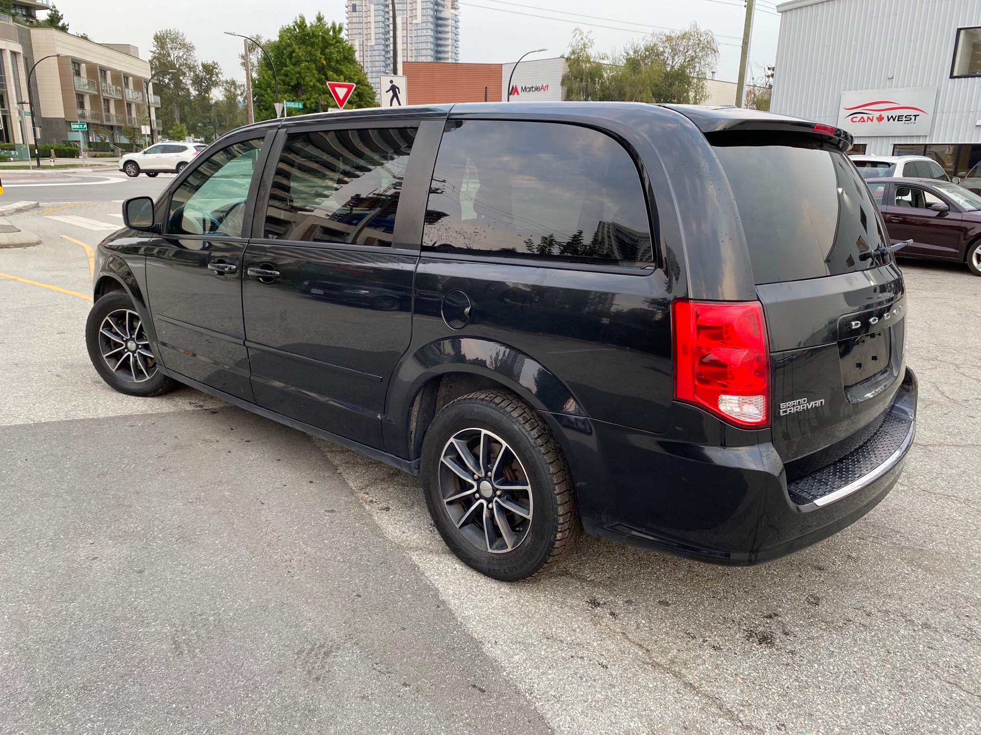 /canwestautoinc/2015-Dodge-GrandCaravan-8621655093139939.jpg