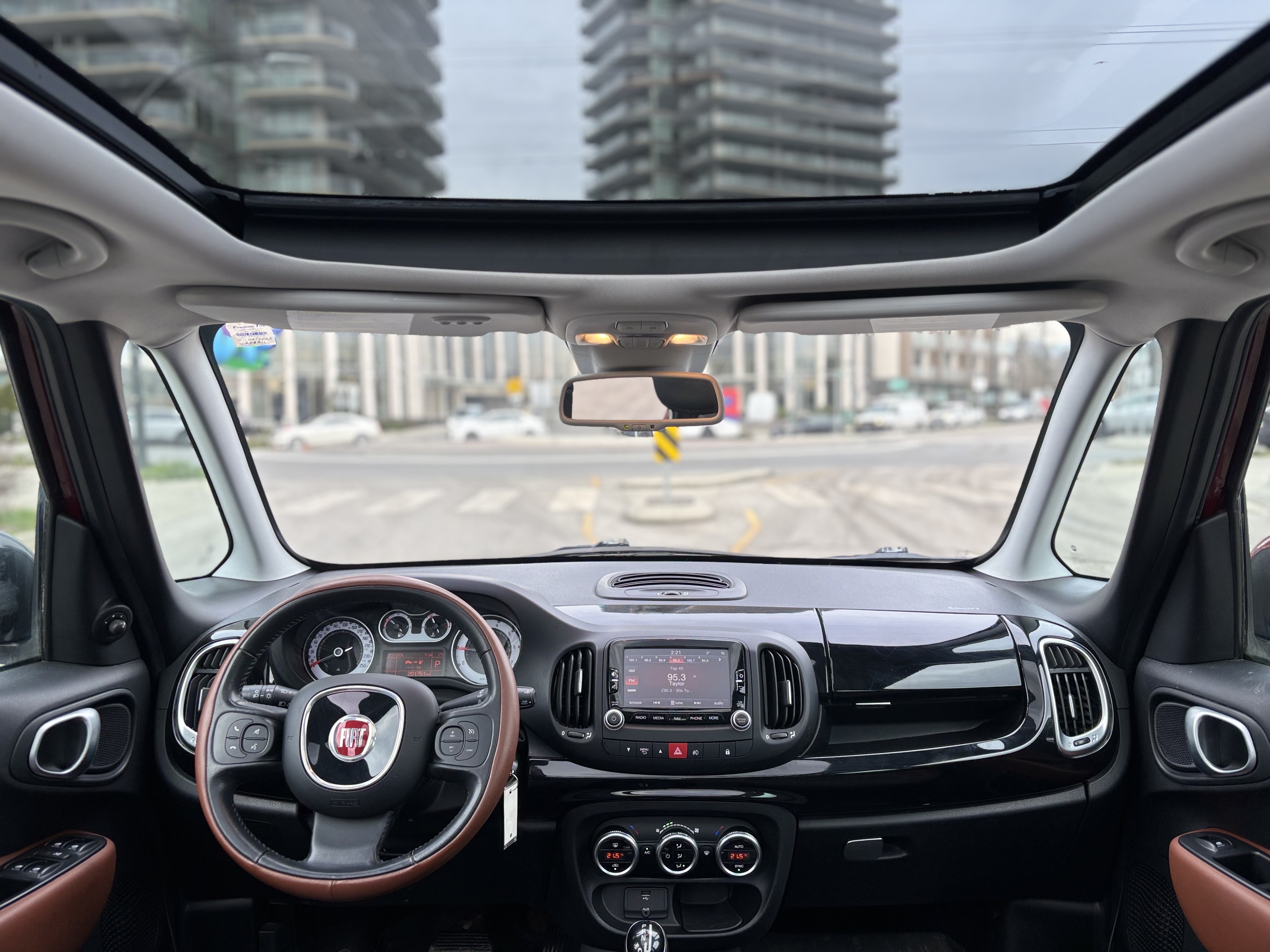/canwestautoinc/2015-FIAT-500L-6591772845432313.jpg