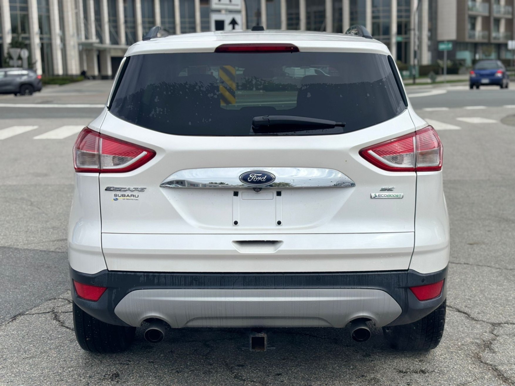 /canwestautoinc/2015-Ford-Escape-021375649072947756.jpg