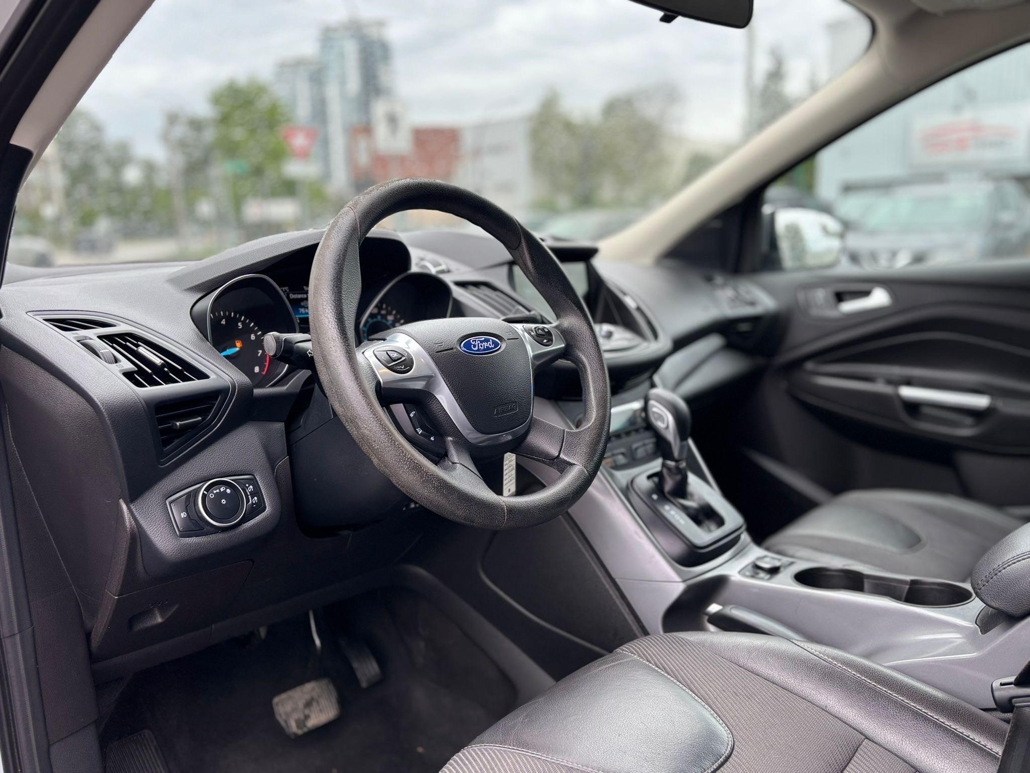 /canwestautoinc/2015-Ford-Escape-0650391122865992.jpg