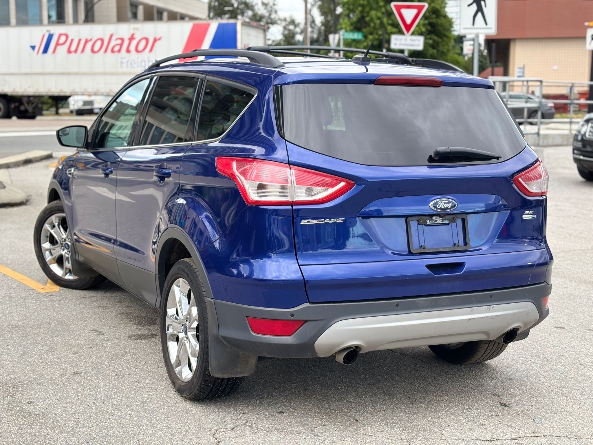 /canwestautoinc/2015-Ford-Escape-12522425585745545.jpg