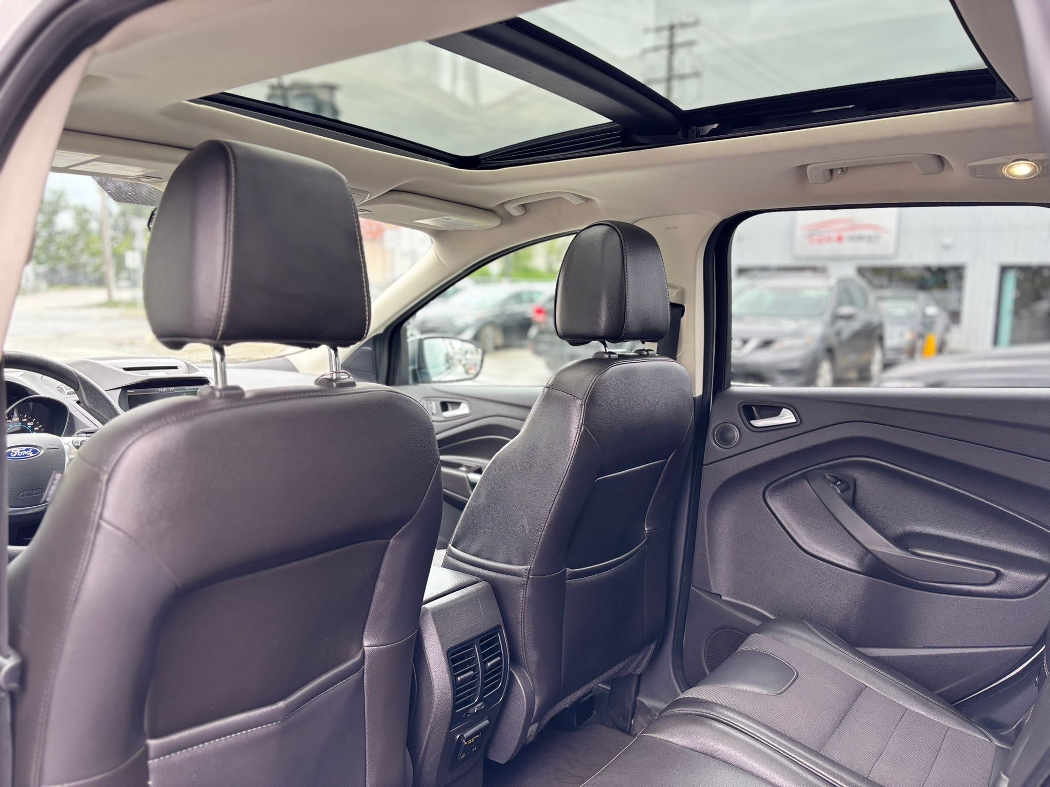 /canwestautoinc/2015-Ford-Escape-2843740190811628.jpg