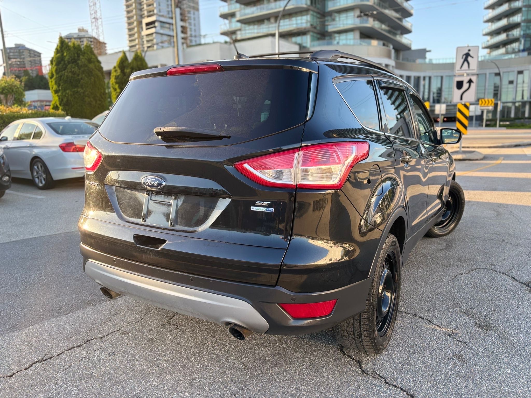 /canwestautoinc/2015-Ford-Escape-31792101844761955.jpg