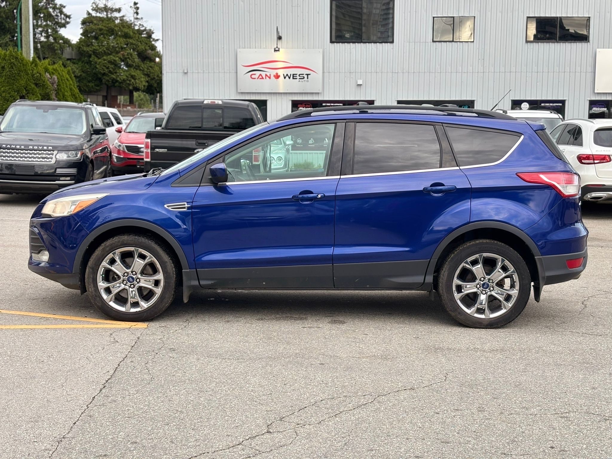 /canwestautoinc/2015-Ford-Escape-3354509318507959.jpg
