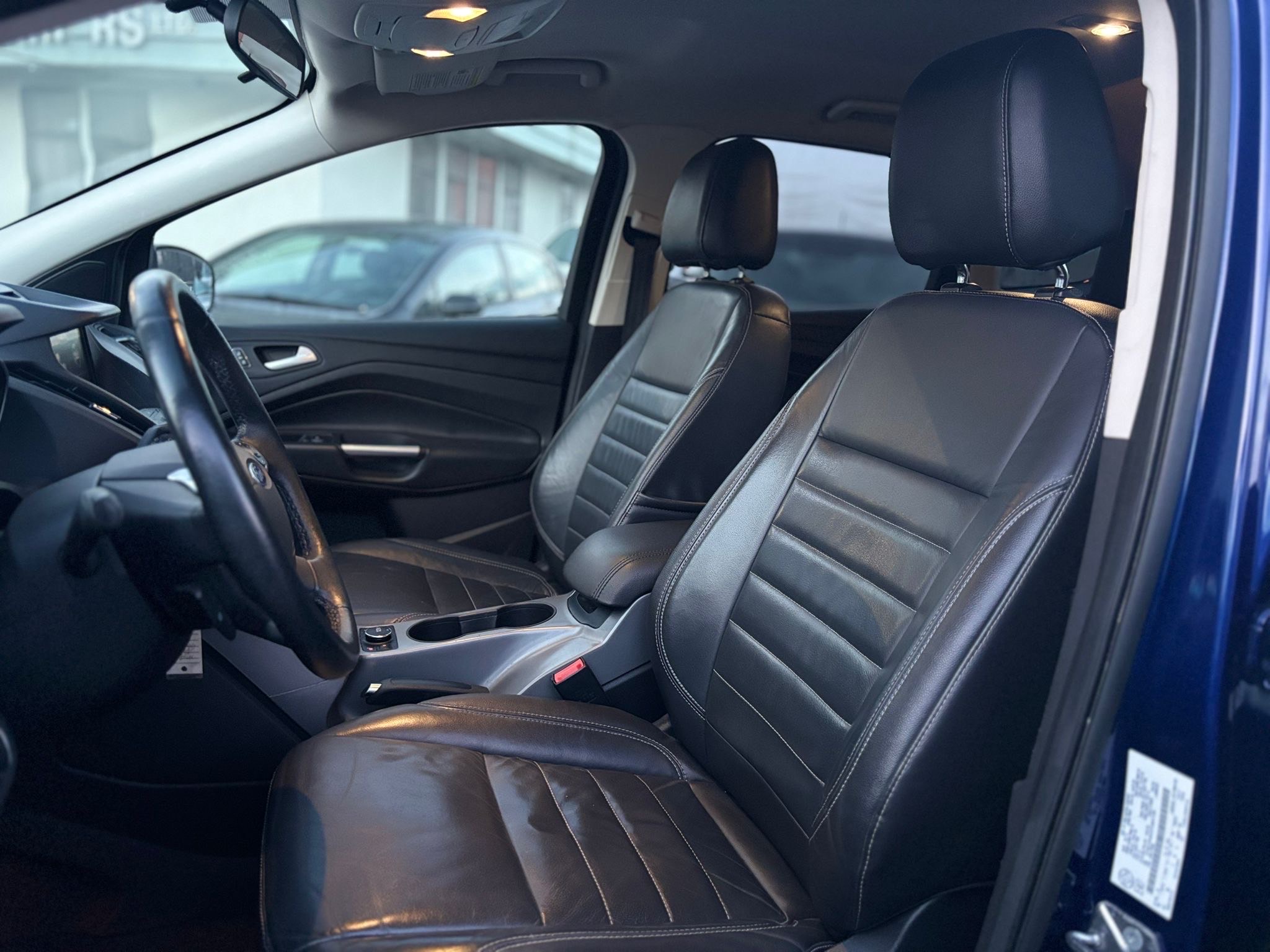 /canwestautoinc/2015-Ford-Escape-40165276714725295.jpg