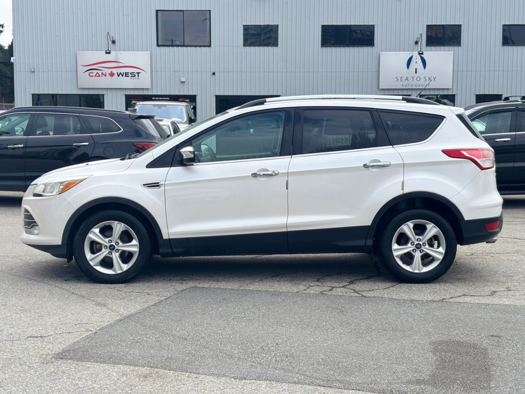 /canwestautoinc/2015-Ford-Escape-47825788289983207.jpg