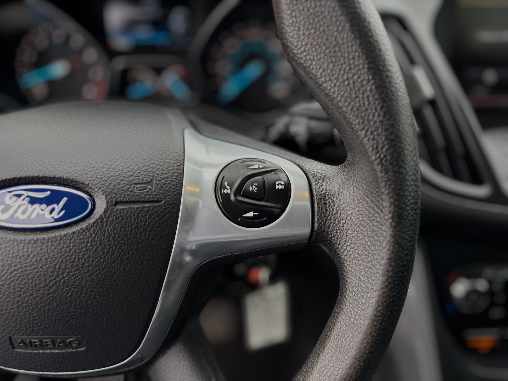 /canwestautoinc/2015-Ford-Escape-59795376448041.jpg