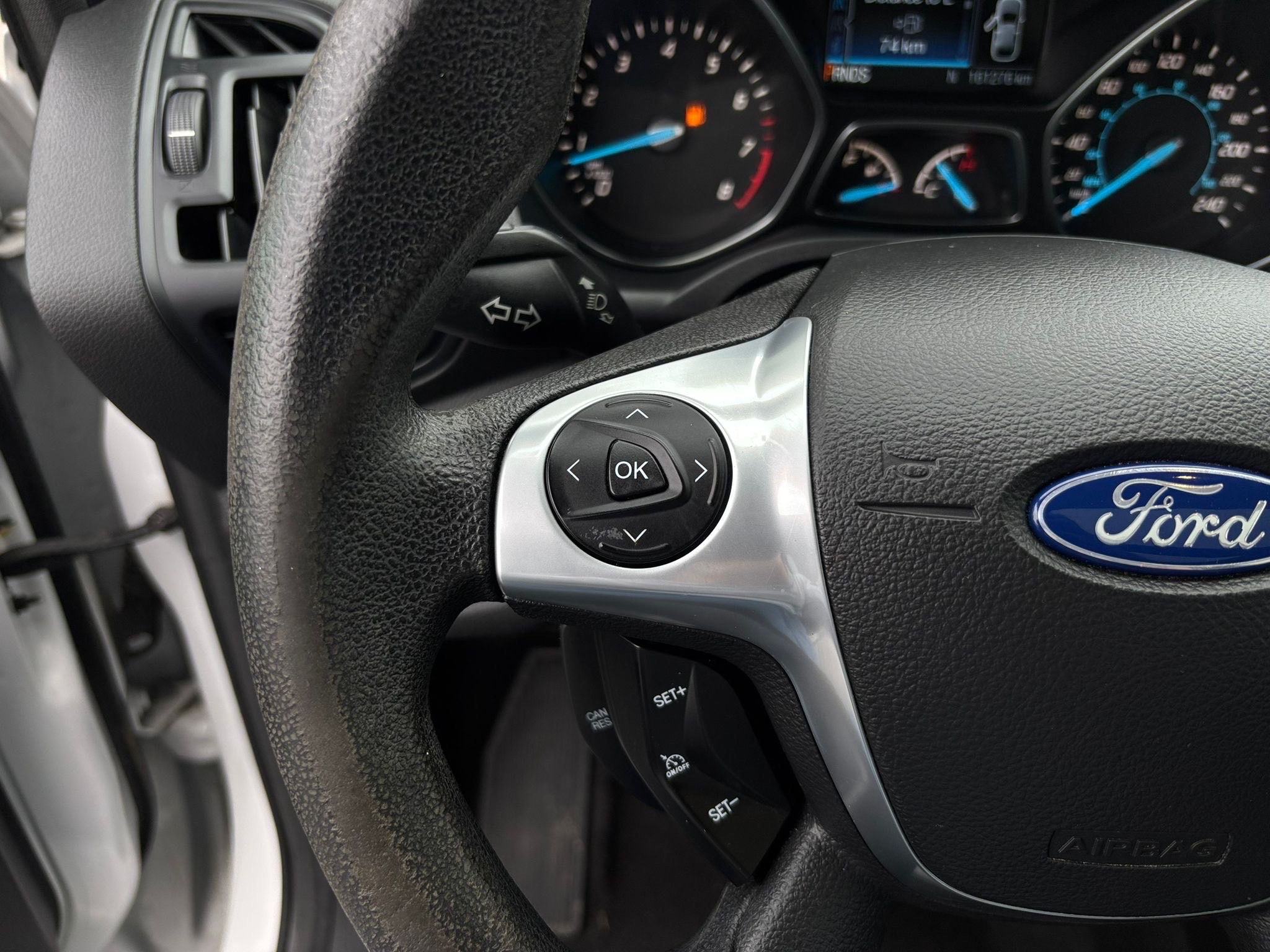 /canwestautoinc/2015-Ford-Escape-86226831154306.jpg