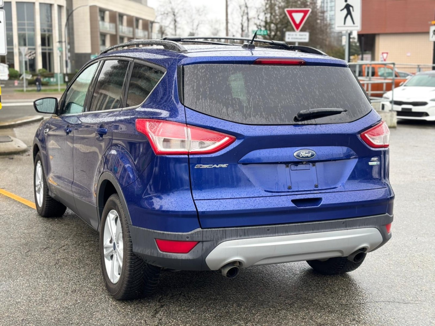/canwestautoinc/2015-Ford-Escape-9862791518356471.jpg
