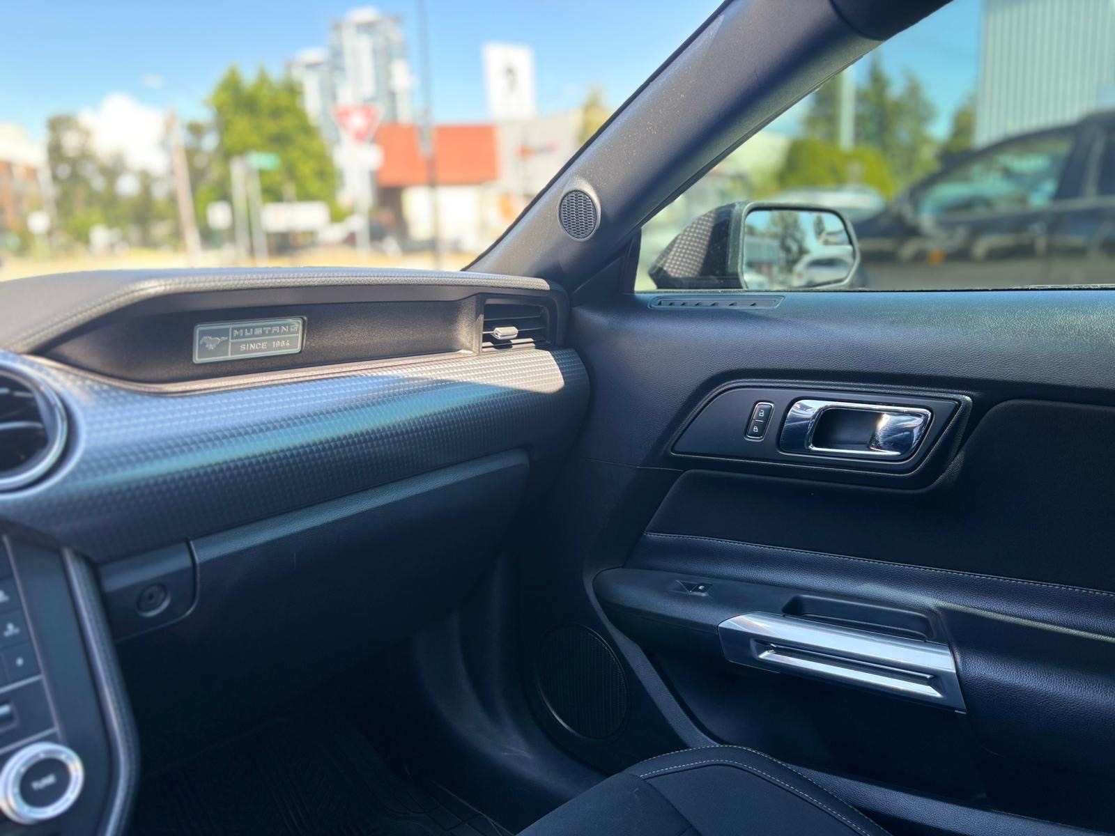 /canwestautoinc/2015-Ford-Mustang-8438126965576043.jpg