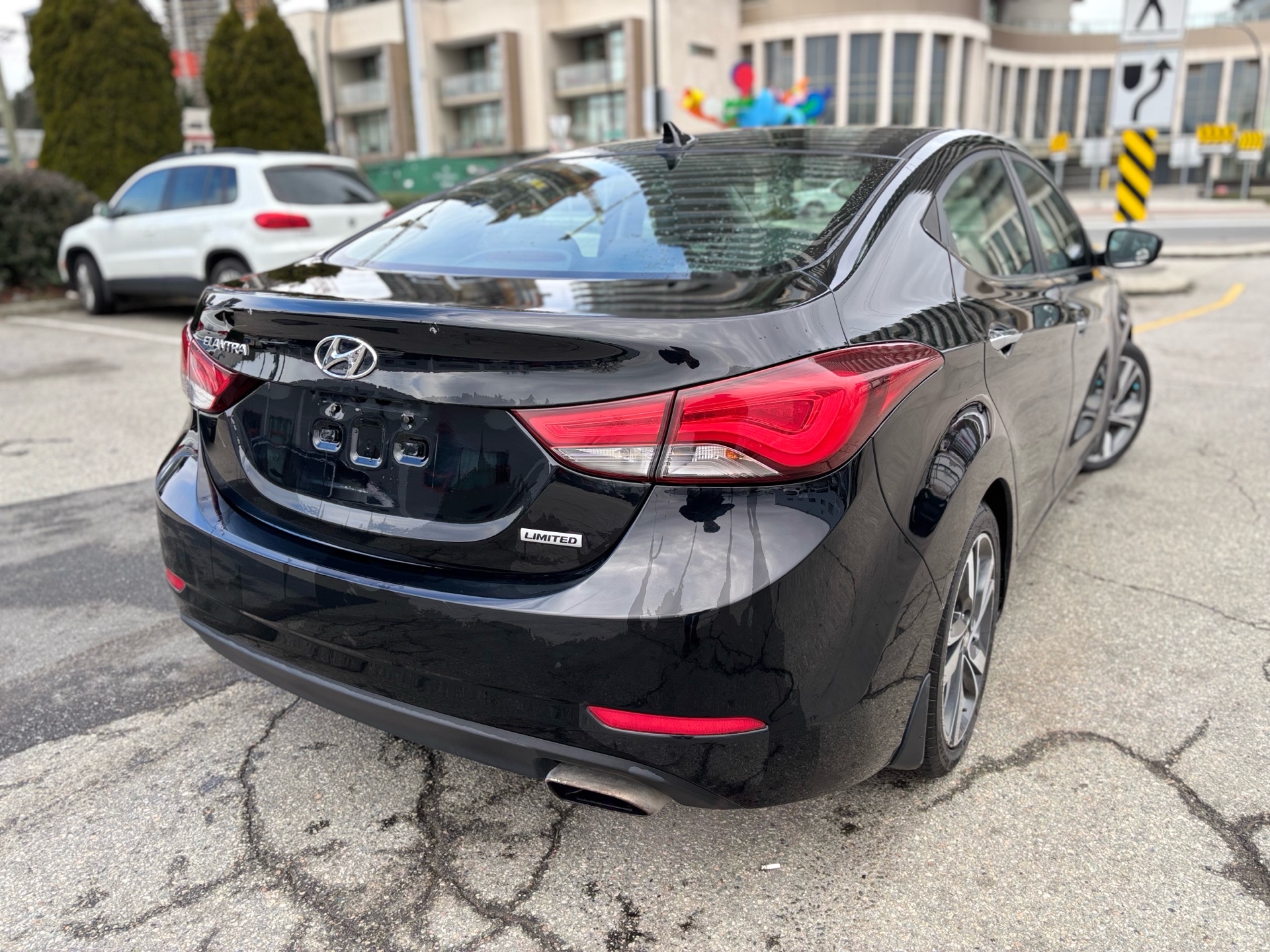 /canwestautoinc/2015-Hyundai-Elantra-2108428120665875.jpg