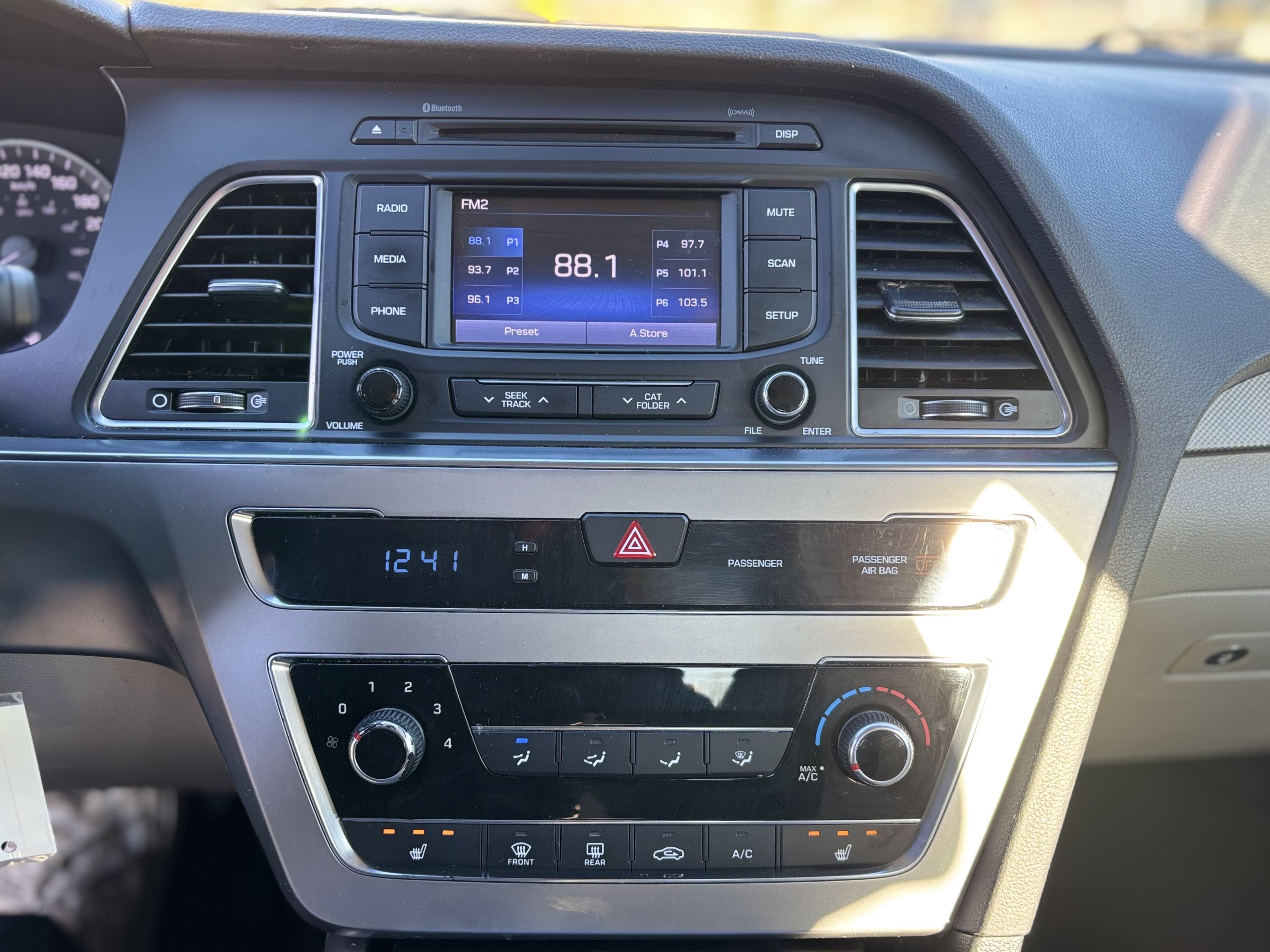 /canwestautoinc/2015-Hyundai-Sonata-2767267278757921.jpg