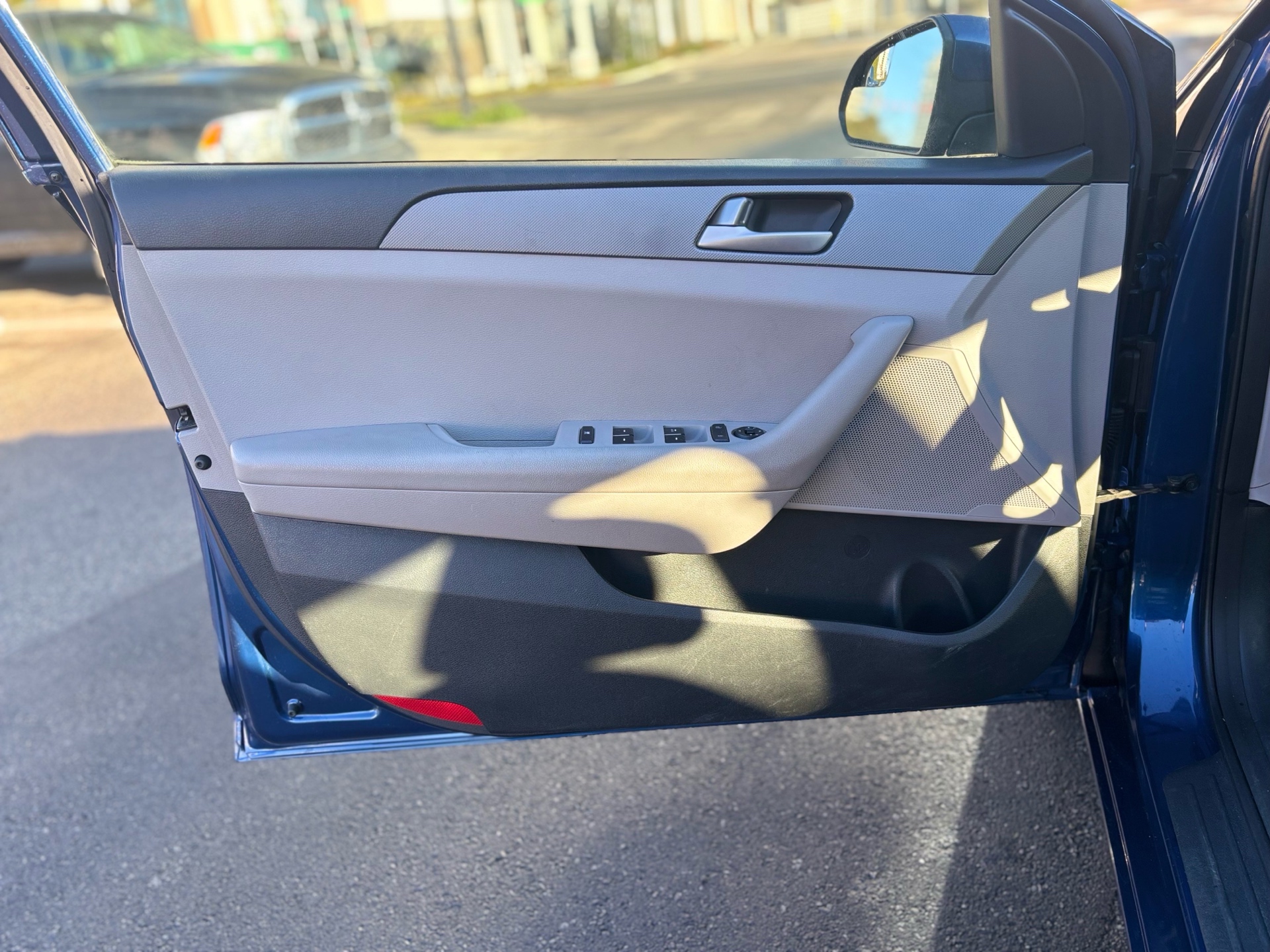 /canwestautoinc/2015-Hyundai-Sonata-3520311792265727.jpg