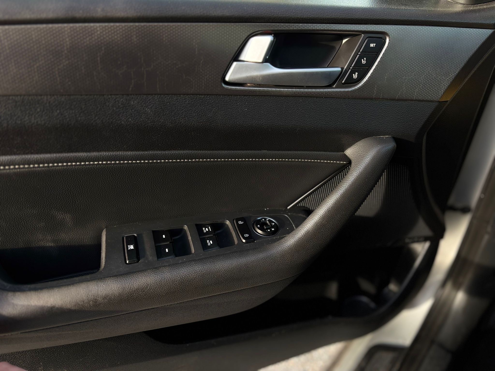 /canwestautoinc/2015-Hyundai-Sonata-37799334855255595.jpg