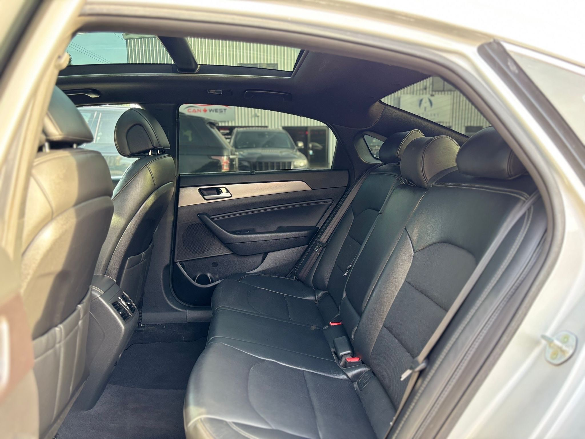 /canwestautoinc/2015-Hyundai-Sonata-44139632226842584.jpg