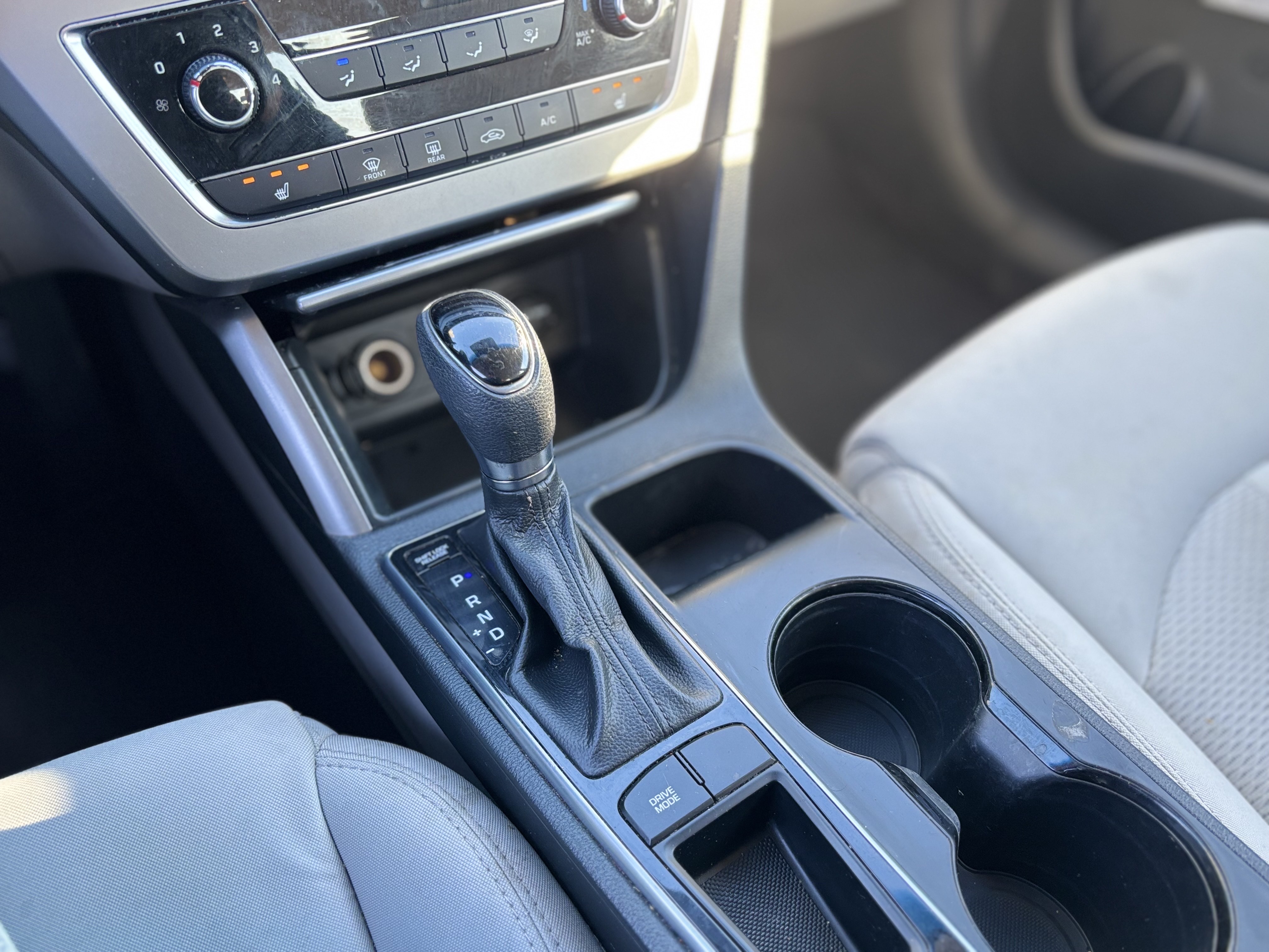 /canwestautoinc/2015-Hyundai-Sonata-7431006110037104.jpg