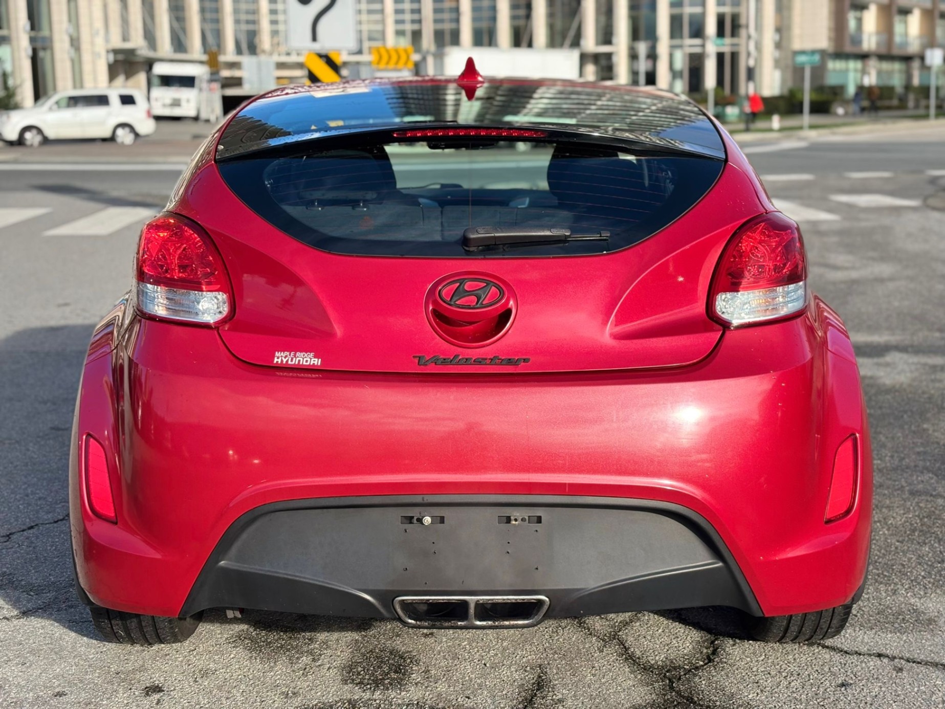 /canwestautoinc/2015-Hyundai-Veloster-45971552795648774.jpg