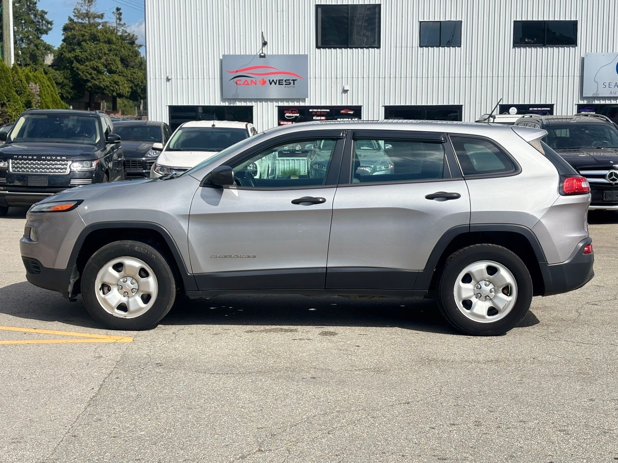 /canwestautoinc/2015-Jeep-Cherokee-22635613295898382.jpg