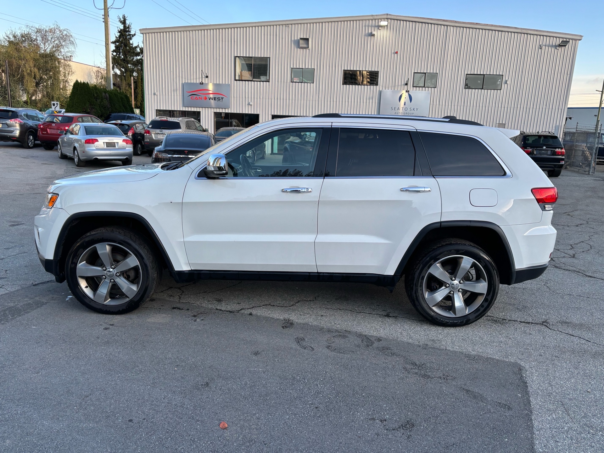 /canwestautoinc/2015-Jeep-GrandCherokee-7755148064617132.jpg
