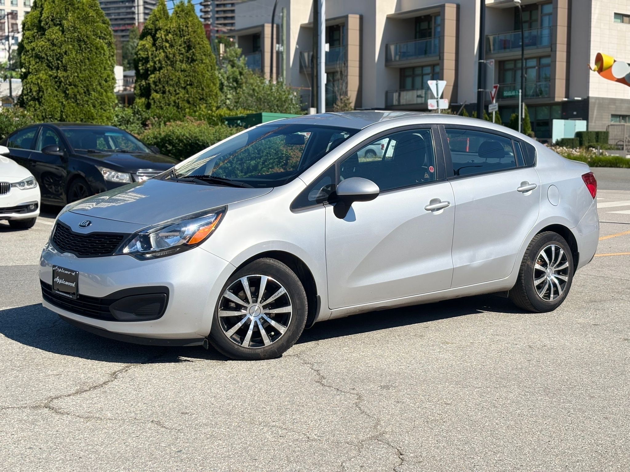 /canwestautoinc/2015-Kia-Rio-607240993039933.jpg