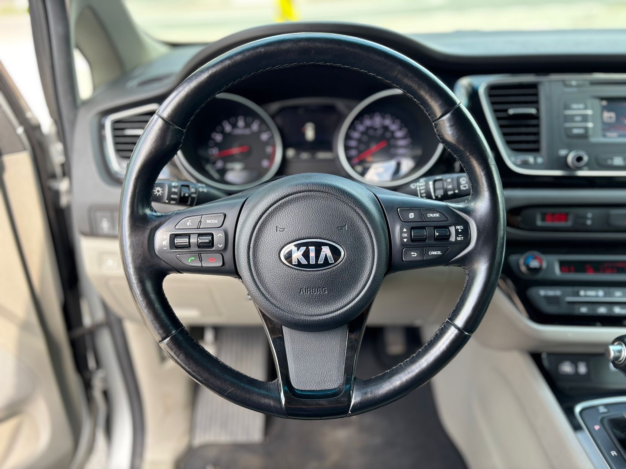 /canwestautoinc/2015-Kia-Sedona-009554590473213942.jpg