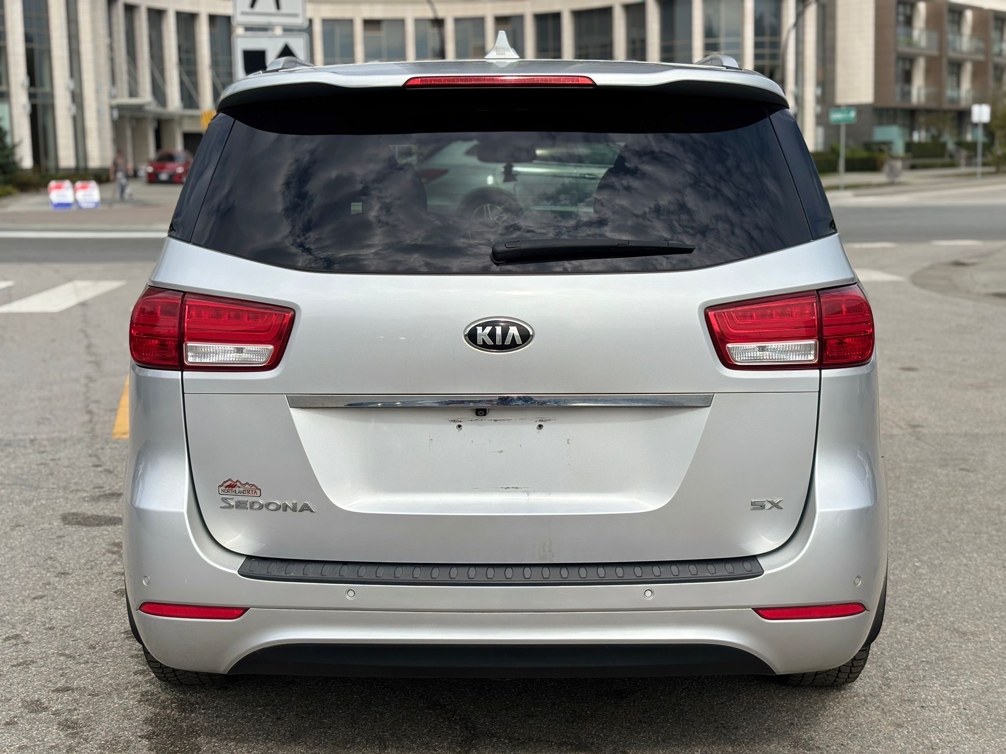 /canwestautoinc/2015-Kia-Sedona-5732960775232929.jpg