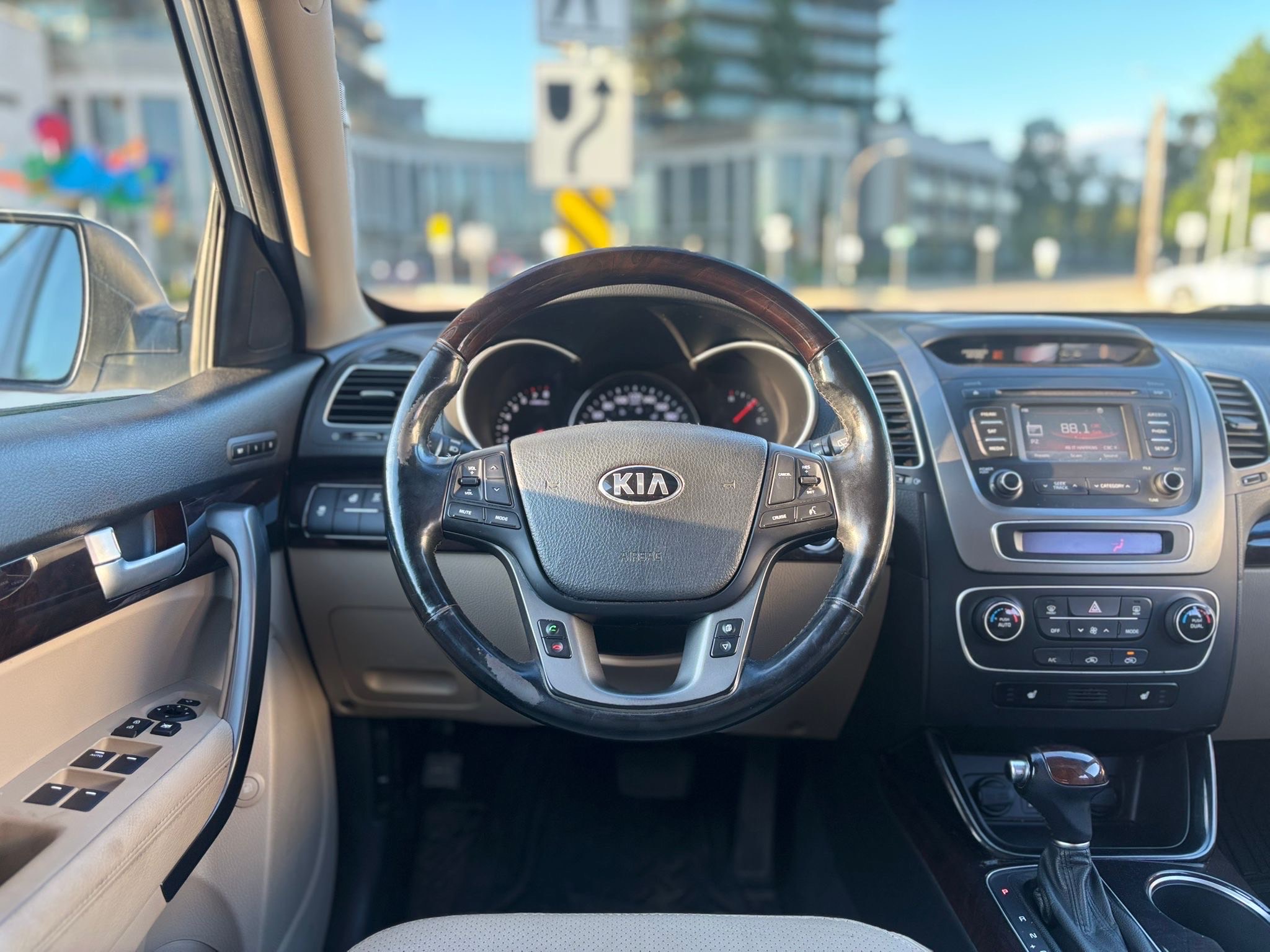 /canwestautoinc/2015-Kia-Sorento-08440412223460103.jpg