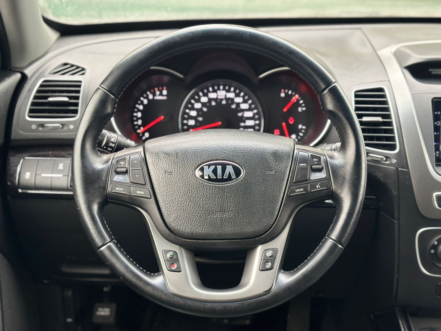 /canwestautoinc/2015-Kia-Sorento-40988017797435905.jpg