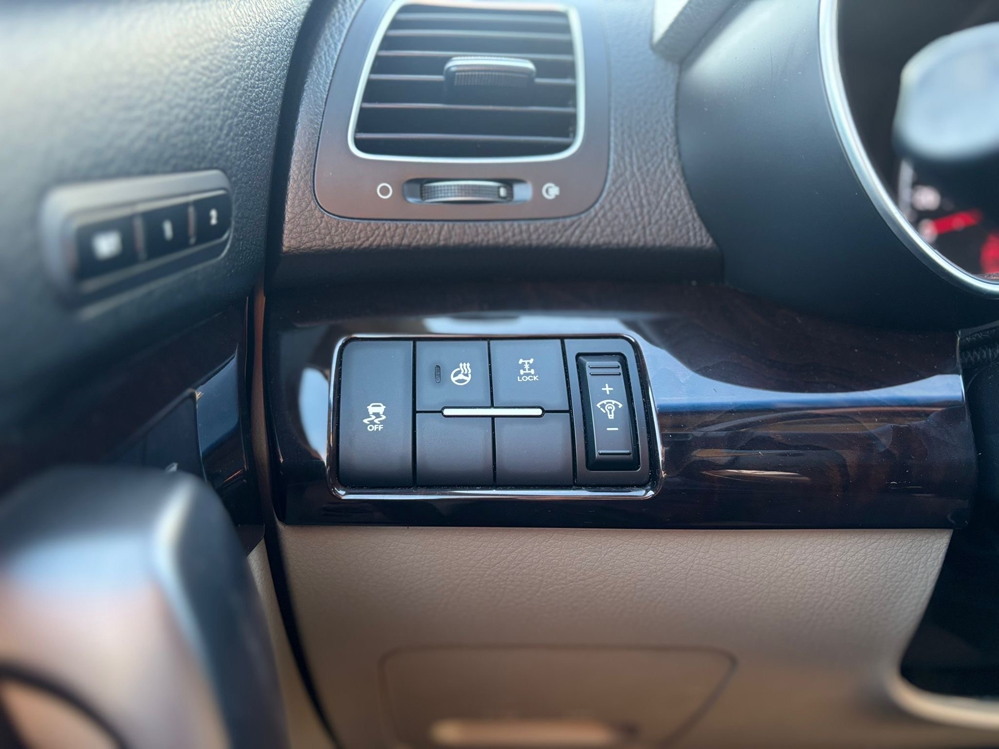 /canwestautoinc/2015-Kia-Sorento-7172131849428258.jpg