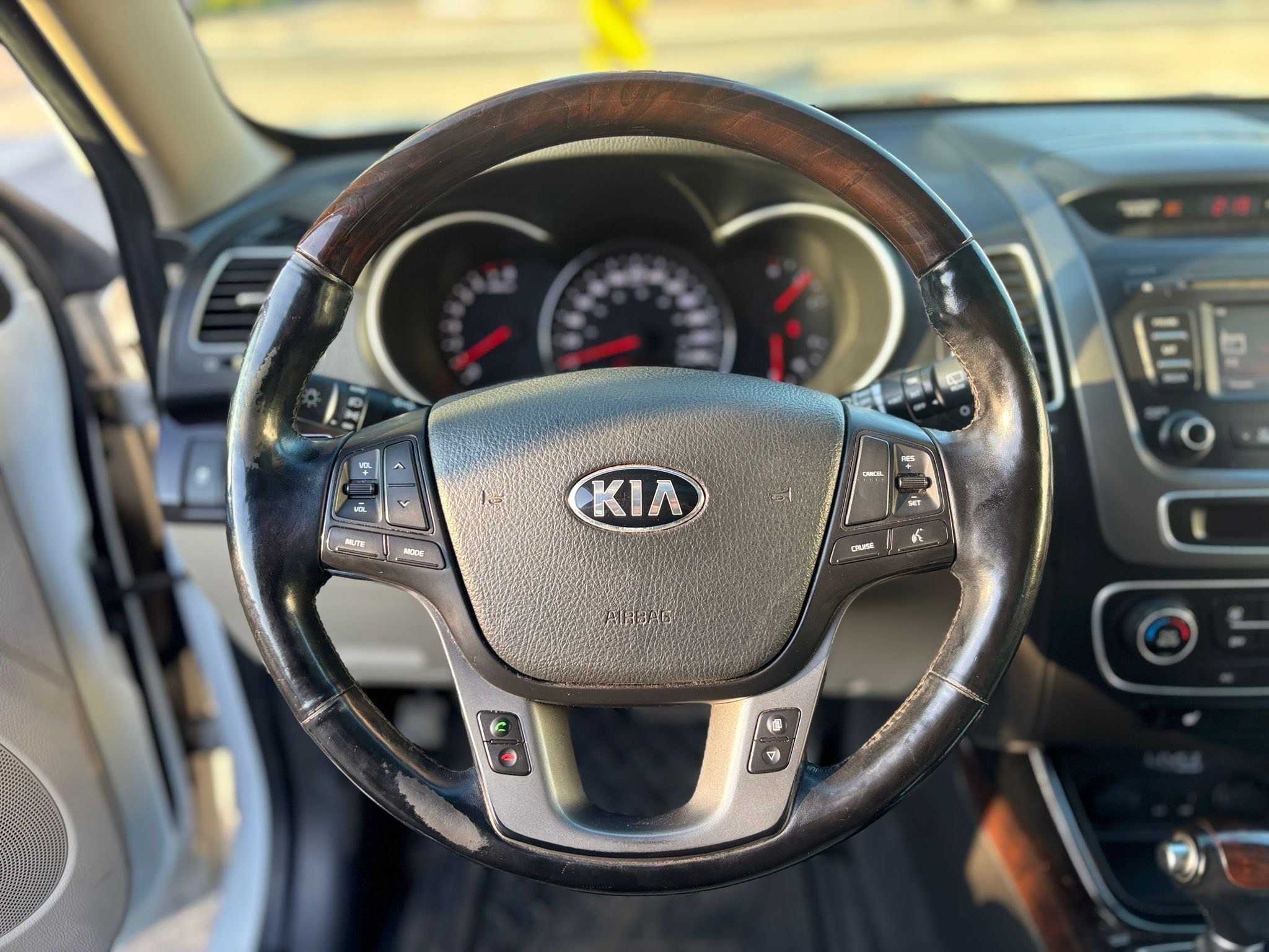 /canwestautoinc/2015-Kia-Sorento-8753547117372458.jpg