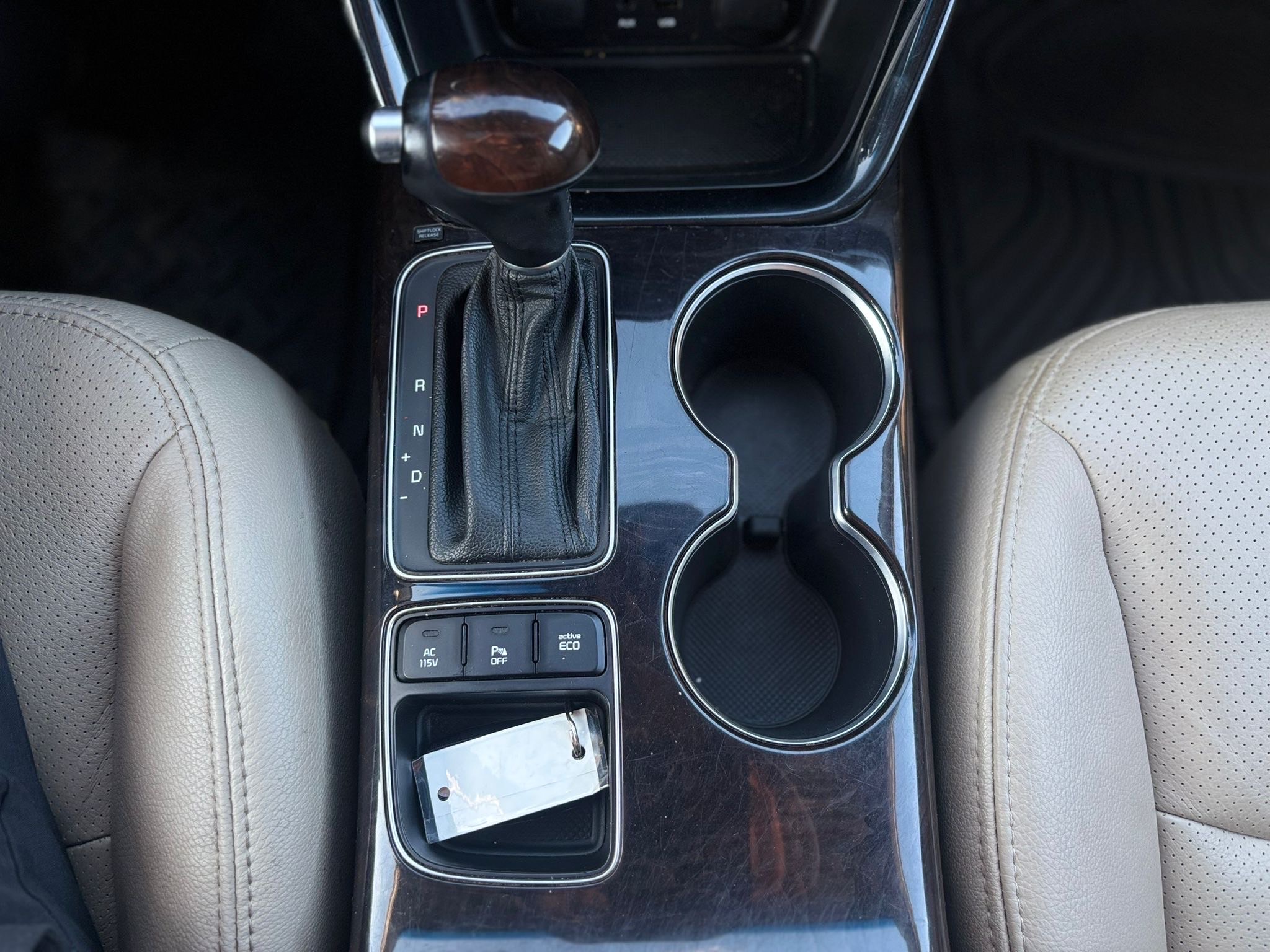 /canwestautoinc/2015-Kia-Sorento-978318986010335.jpg