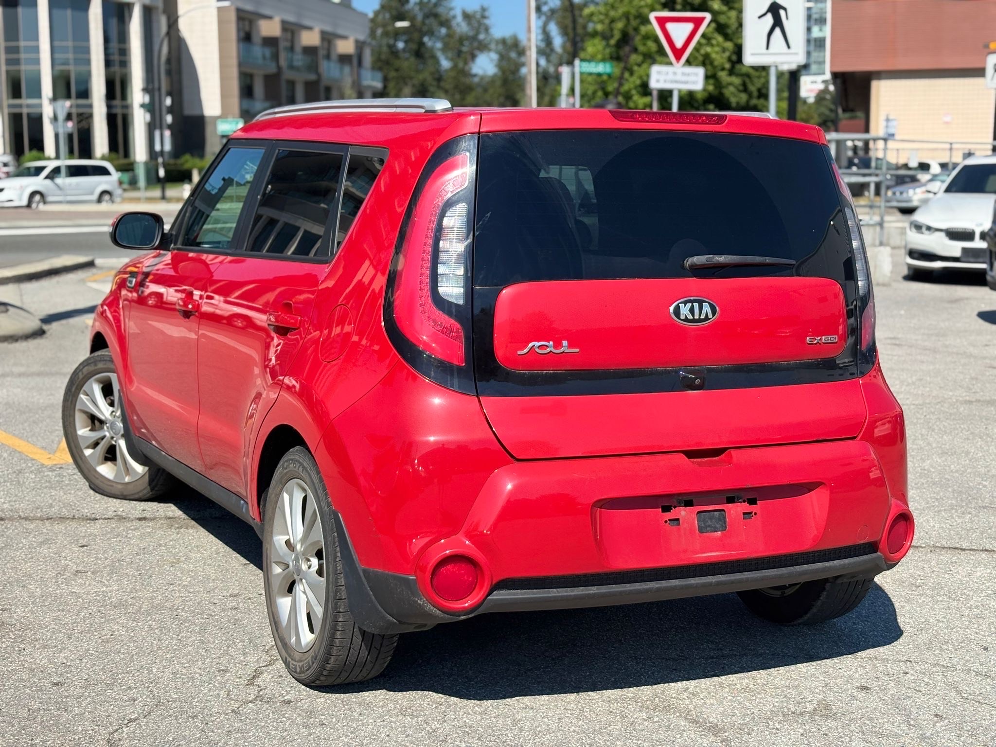 /canwestautoinc/2015-Kia-Soul-32728395583524383.jpg