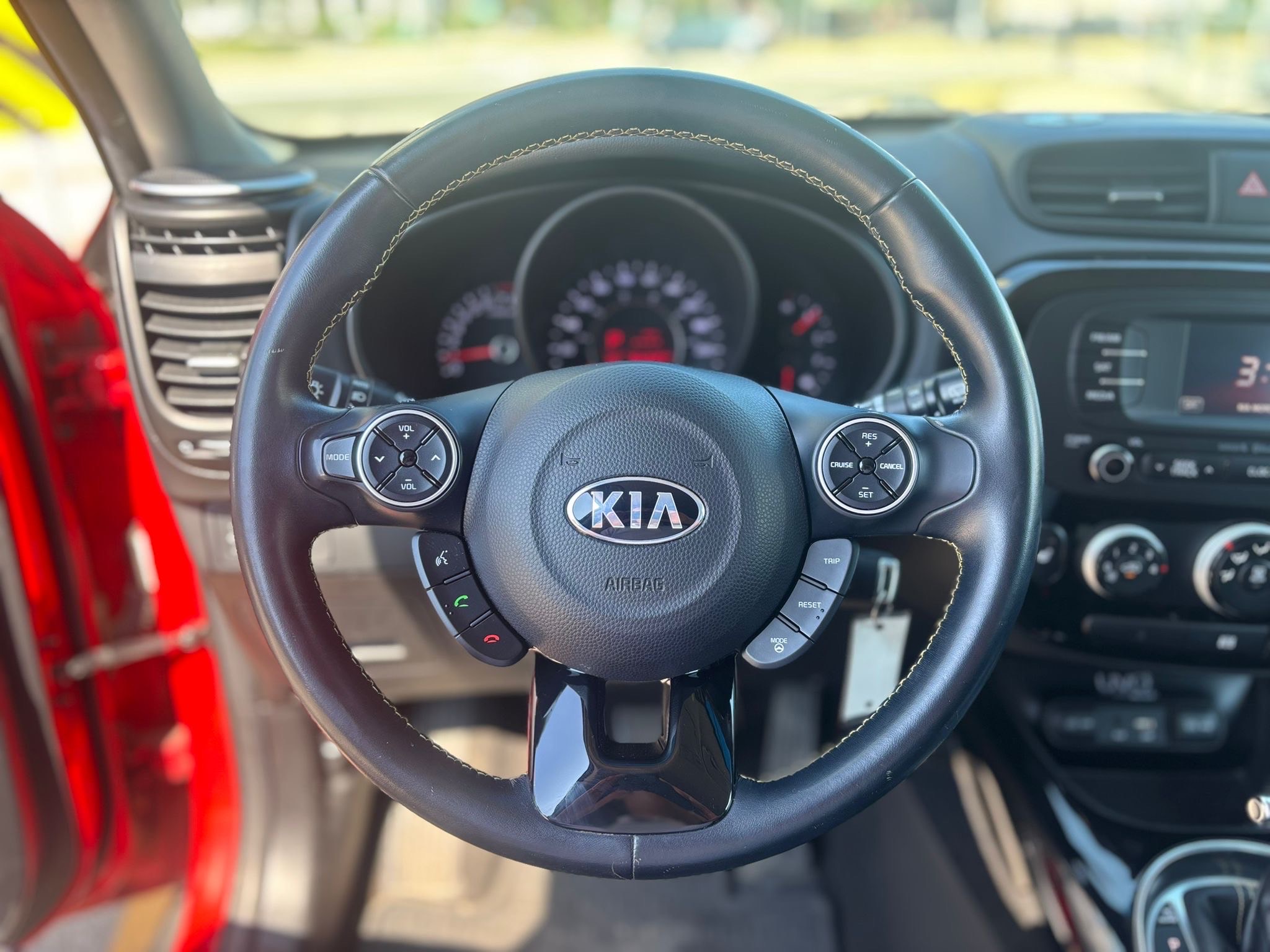 /canwestautoinc/2015-Kia-Soul-41390433914180624.jpg