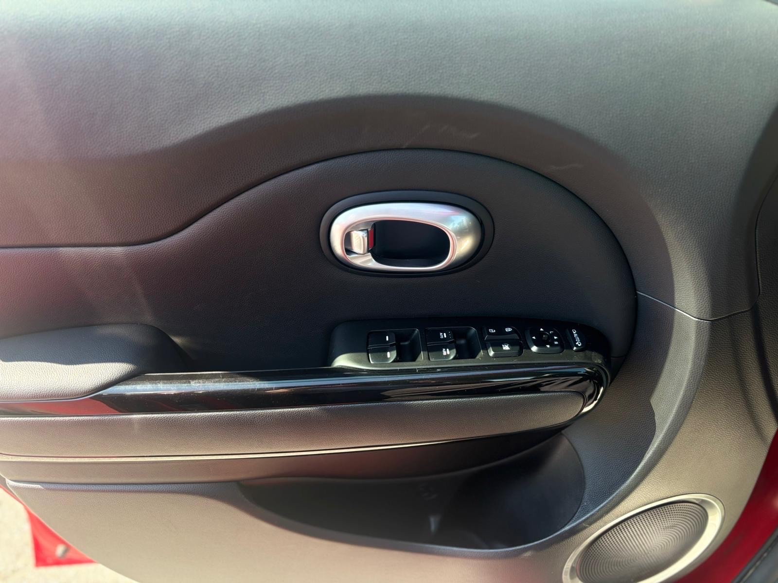 /canwestautoinc/2015-Kia-Soul-4579674814565198.jpg