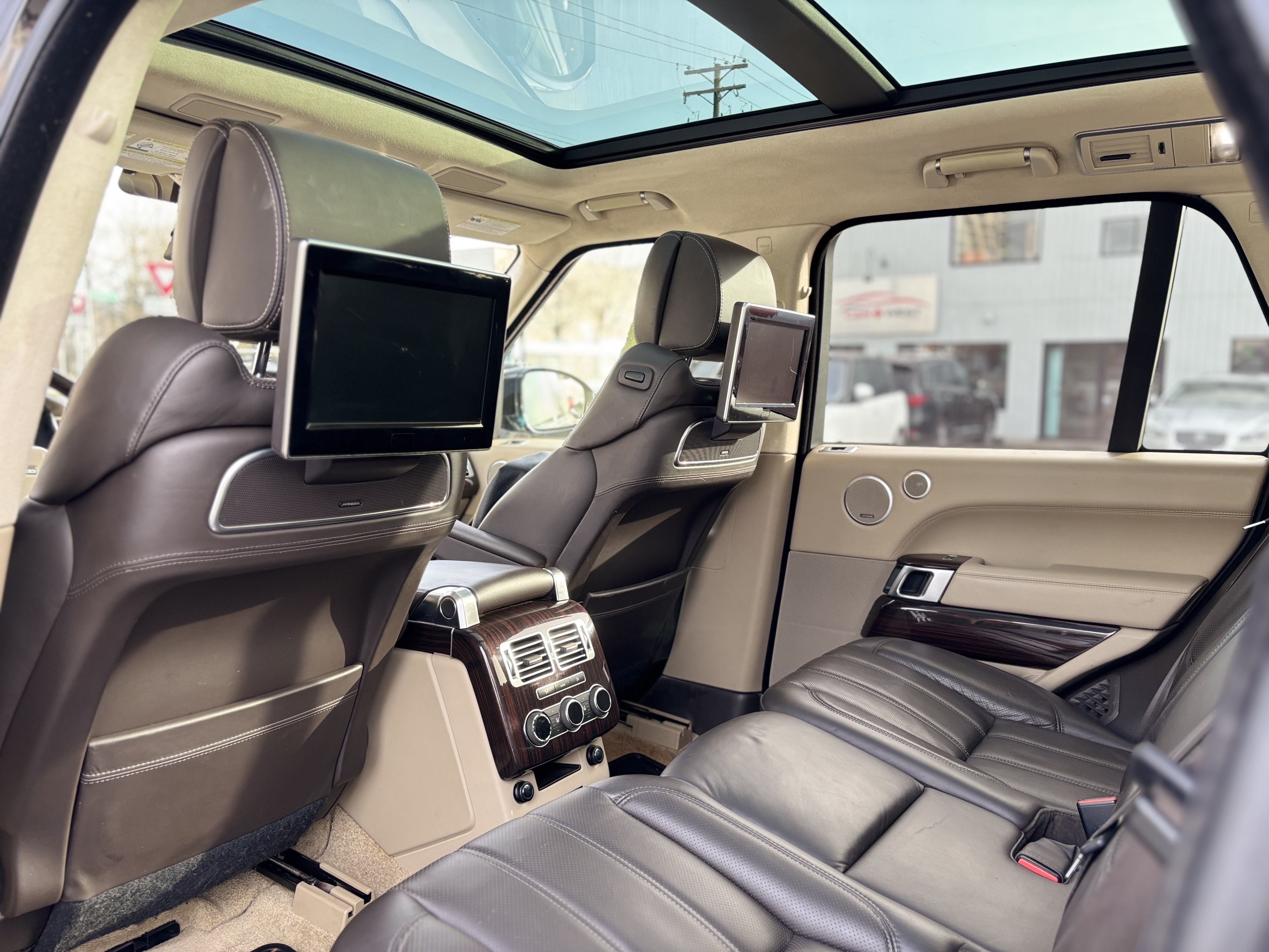 /canwestautoinc/2015-LandRover-RangeRover-3789435161234056.jpg