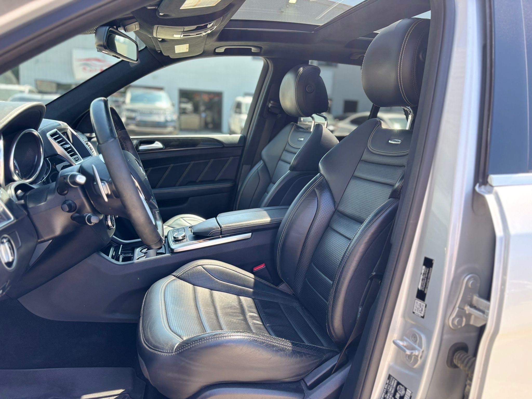 /canwestautoinc/2015-Mercedes-Benz-M-Class-24200614297951994.jpg