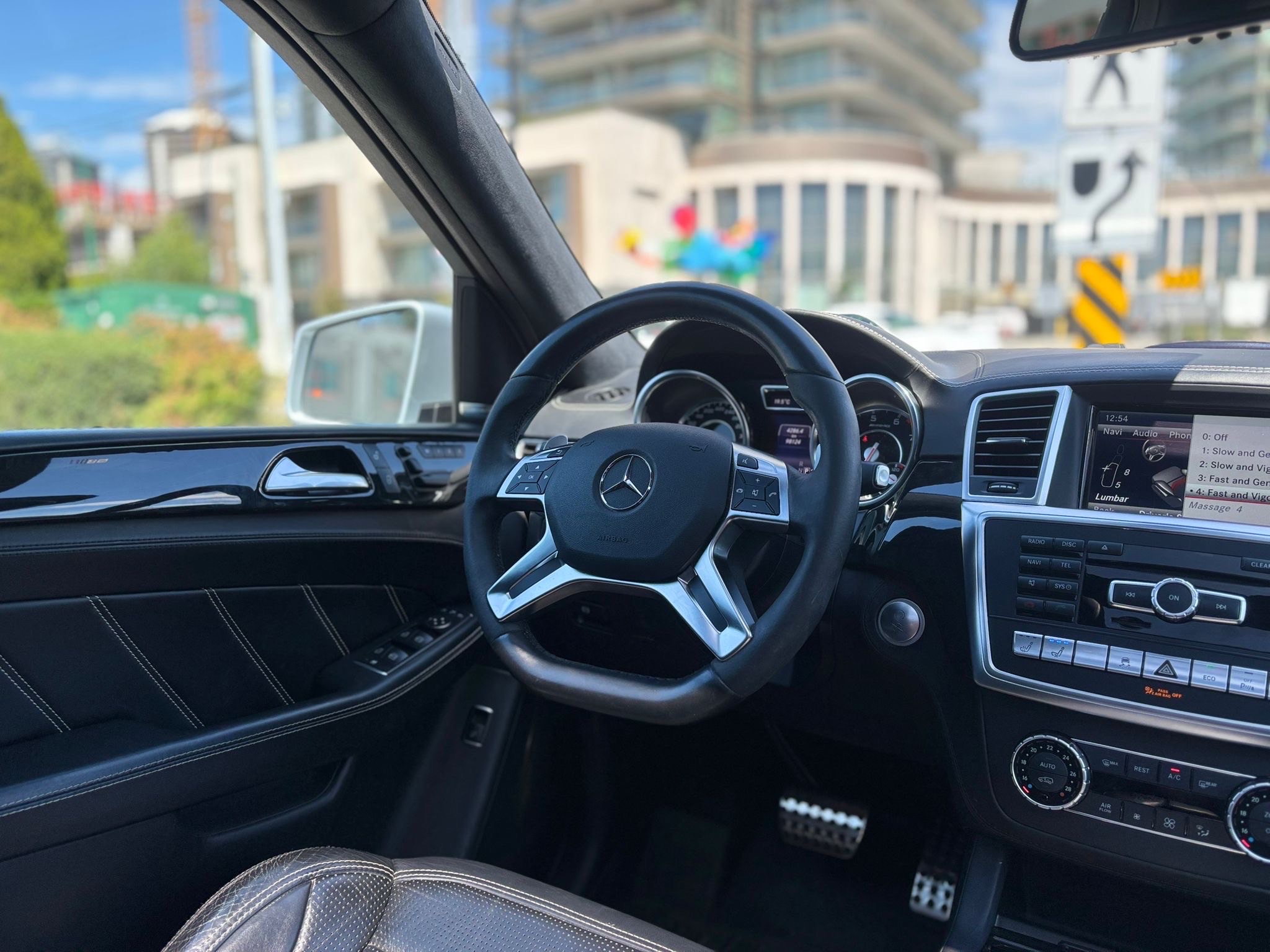 /canwestautoinc/2015-Mercedes-Benz-M-Class-32322229669537483.jpg