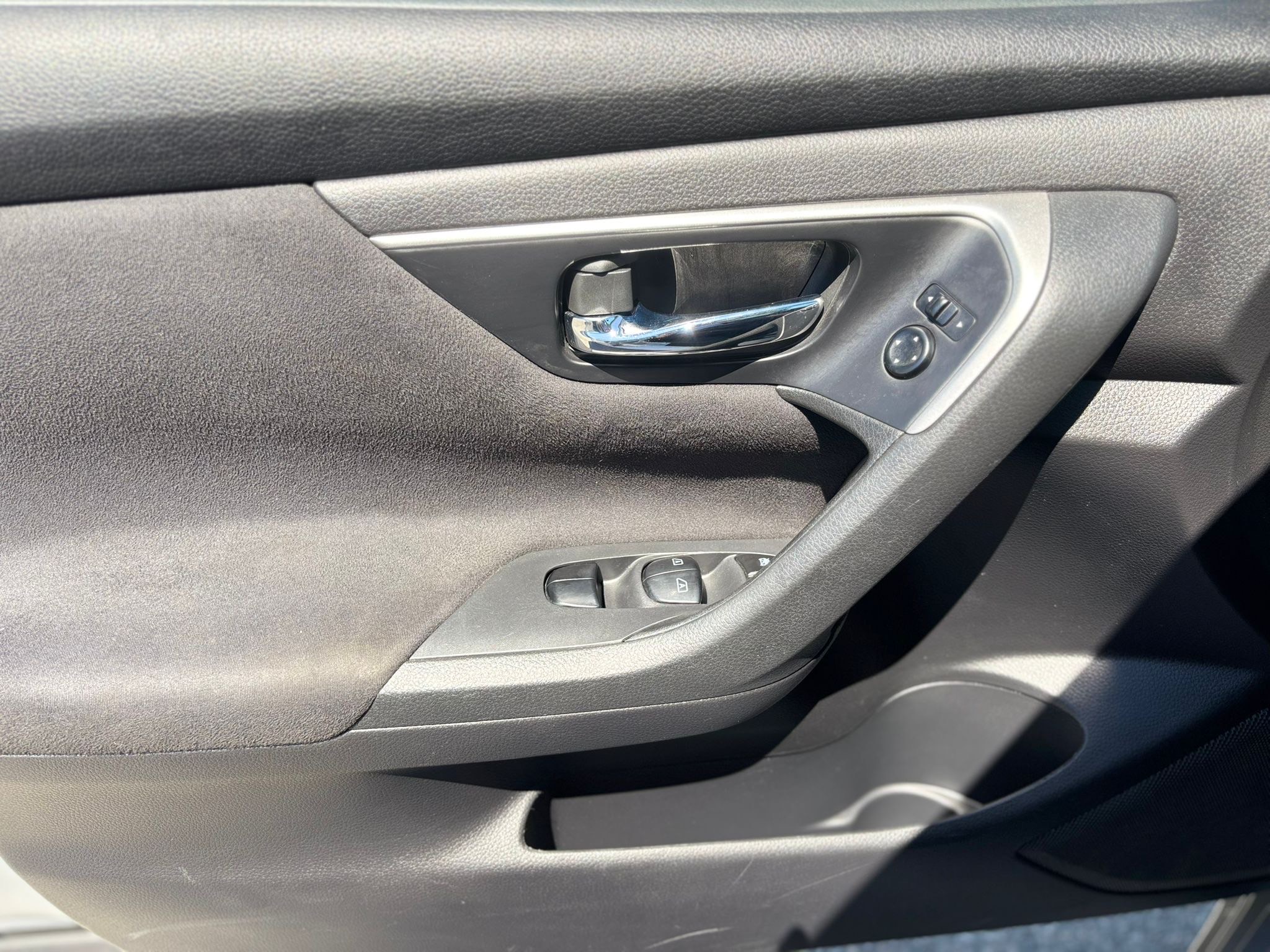 /canwestautoinc/2015-Nissan-Altima-41411573281626857.jpg
