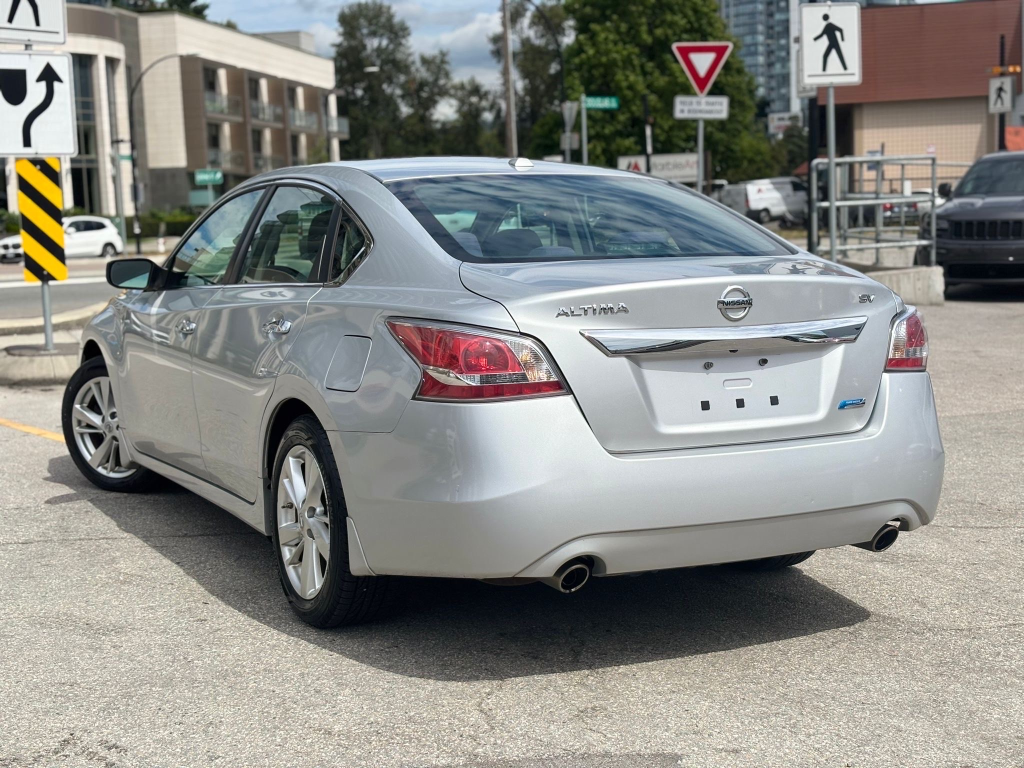 /canwestautoinc/2015-Nissan-Altima-8993264493630082.jpg