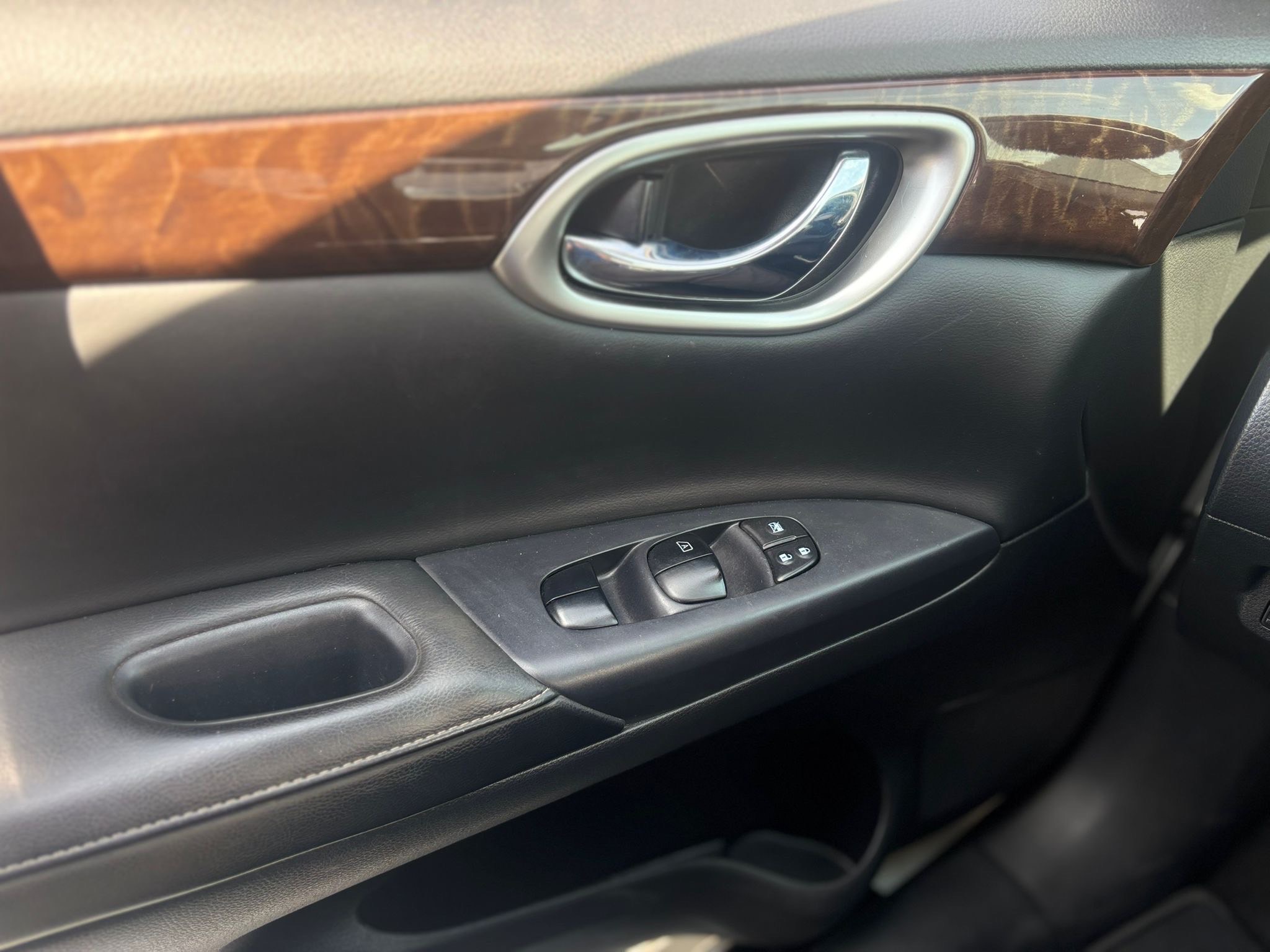 /canwestautoinc/2015-Nissan-Sentra-6462974055978983.jpg