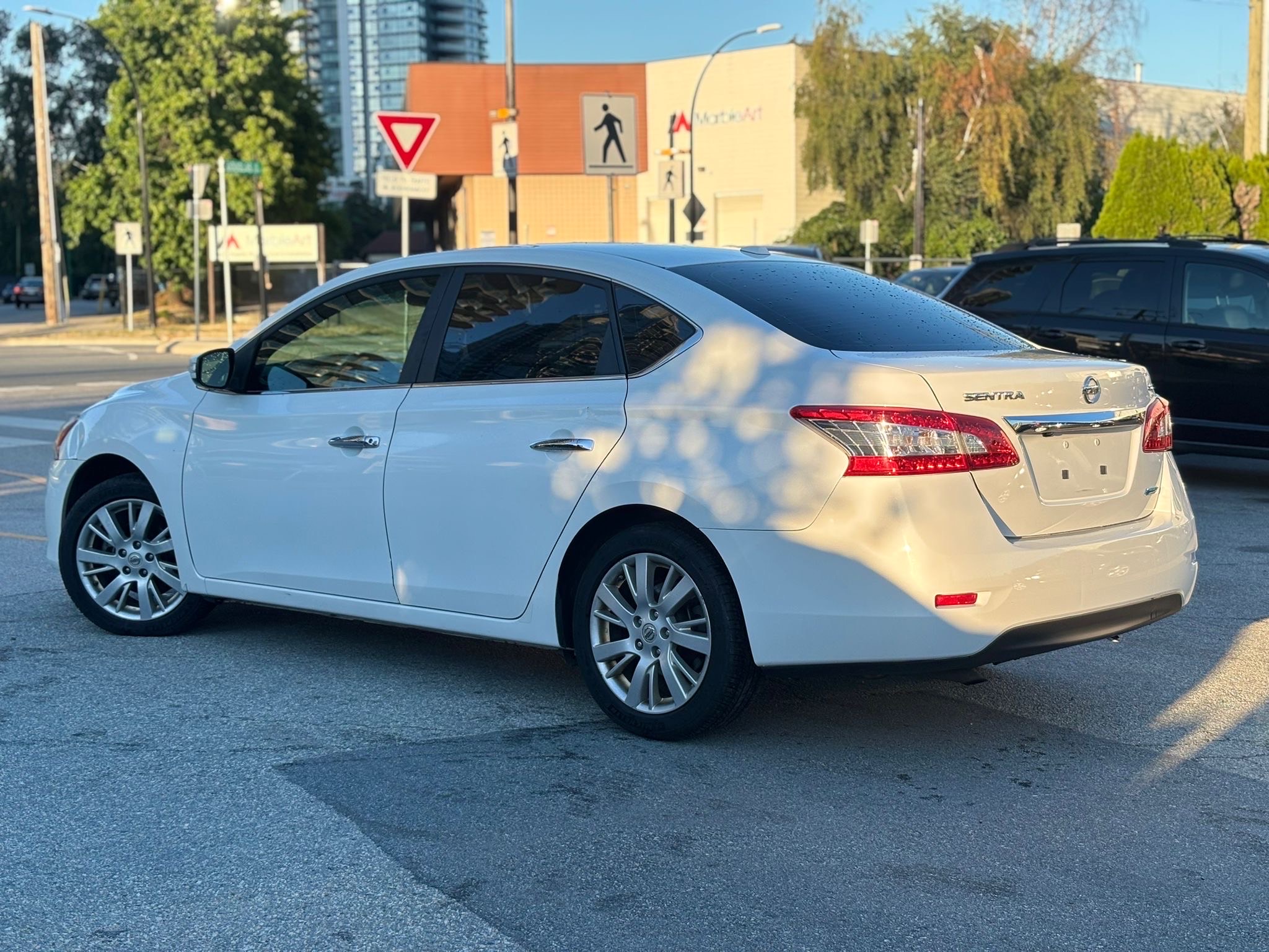 /canwestautoinc/2015-Nissan-Sentra-9242887399734487.jpg