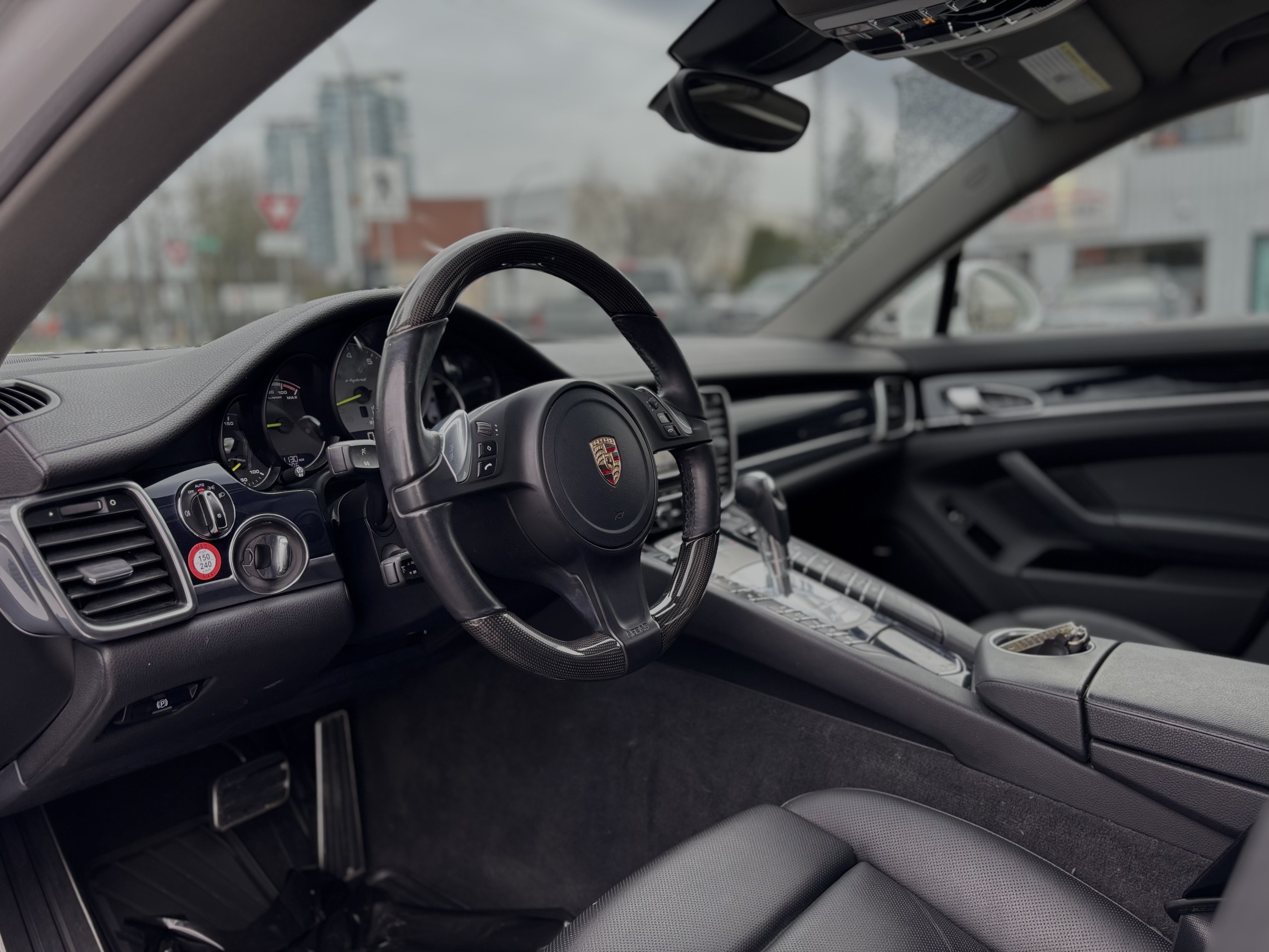 /canwestautoinc/2015-Porsche-Panamera-9316064715758705.jpg